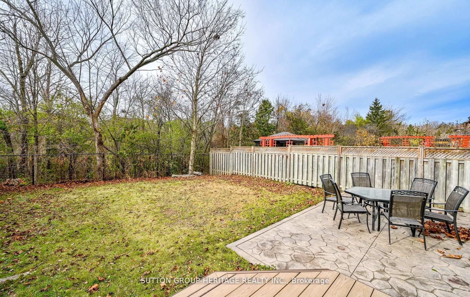 1776 Autumn Crescent photo 29