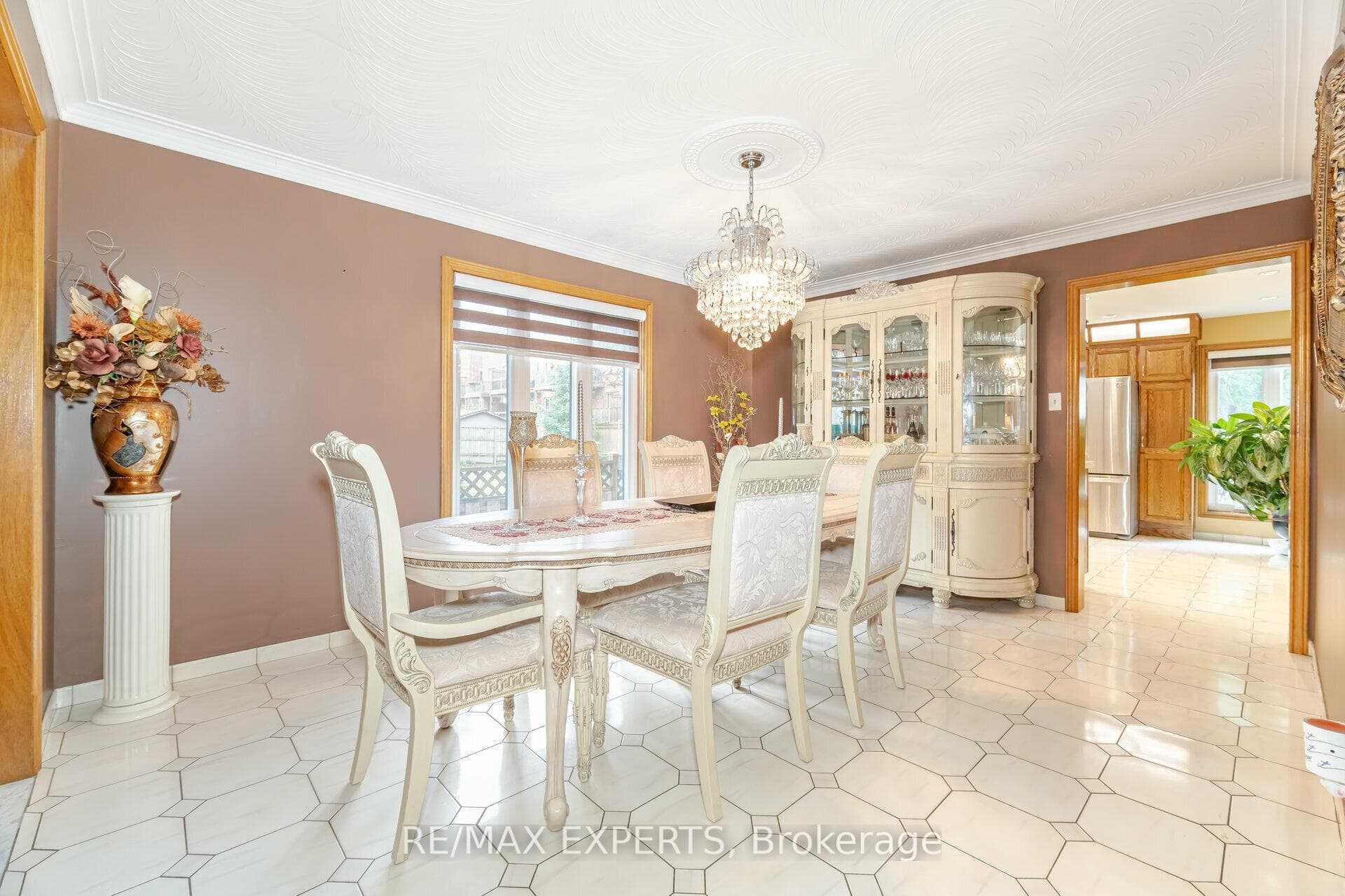 49 Gordon Drive photo 7