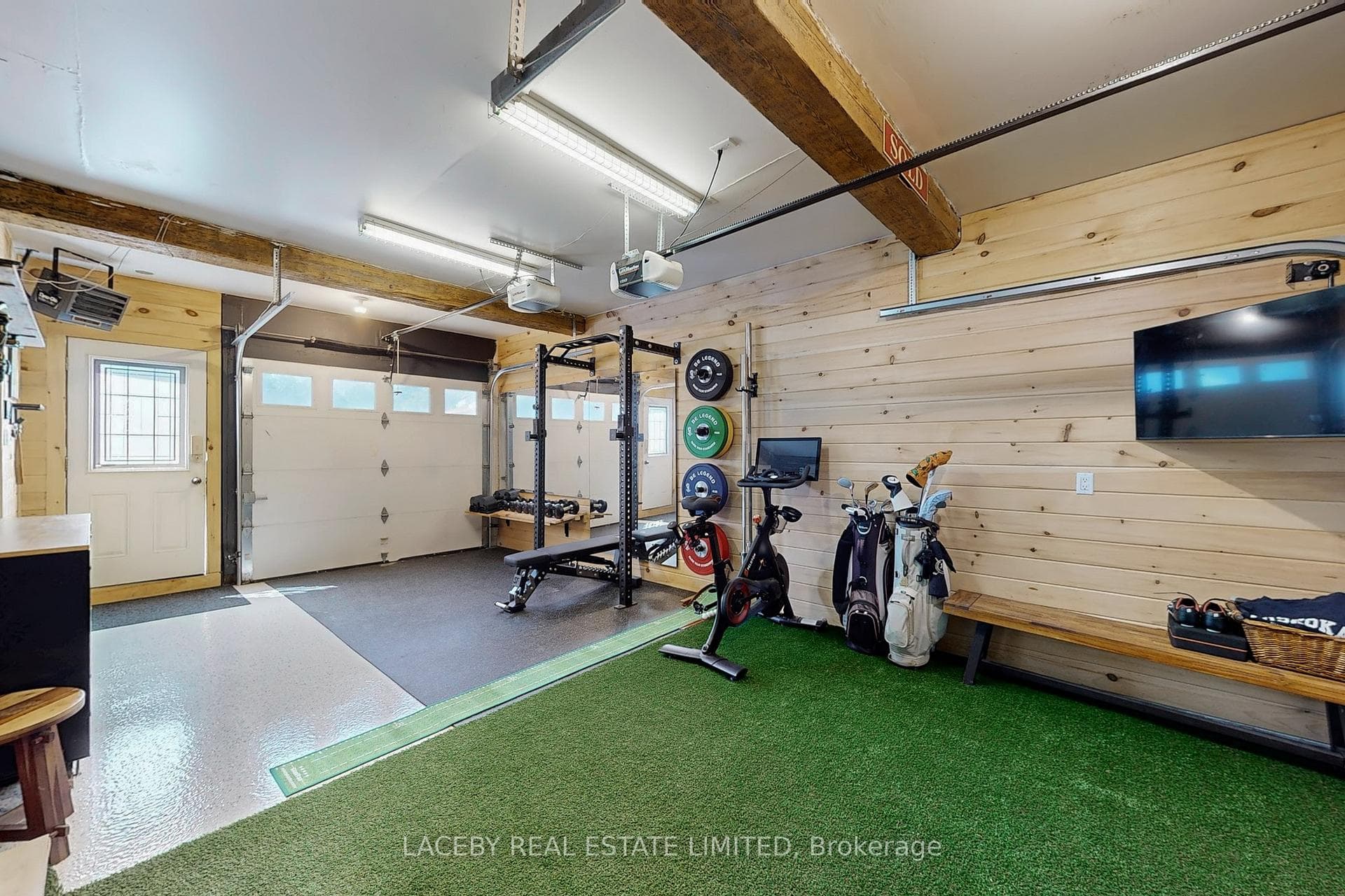 Oversize Garage