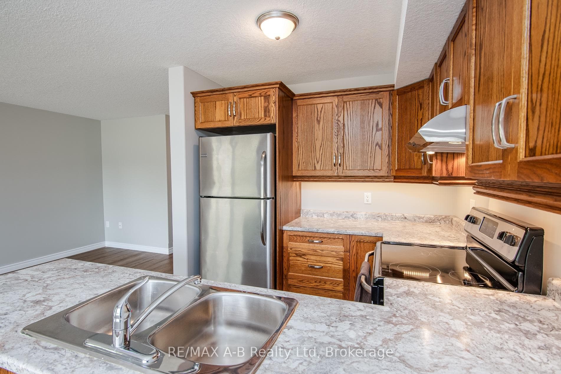 148 Borden Street Unit 1 photo 27