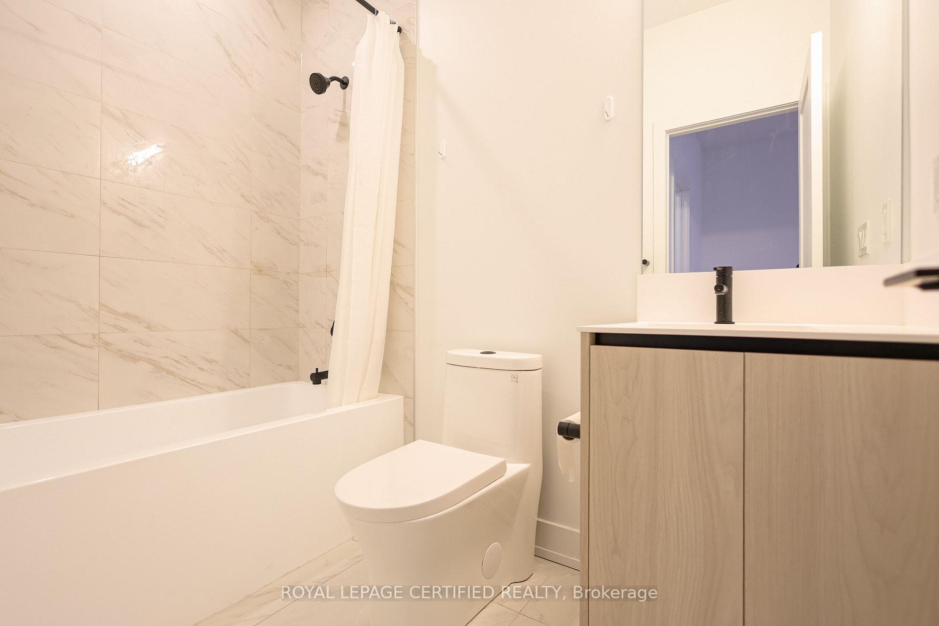 50 COVESIDE Drive Unit 30 photo 29