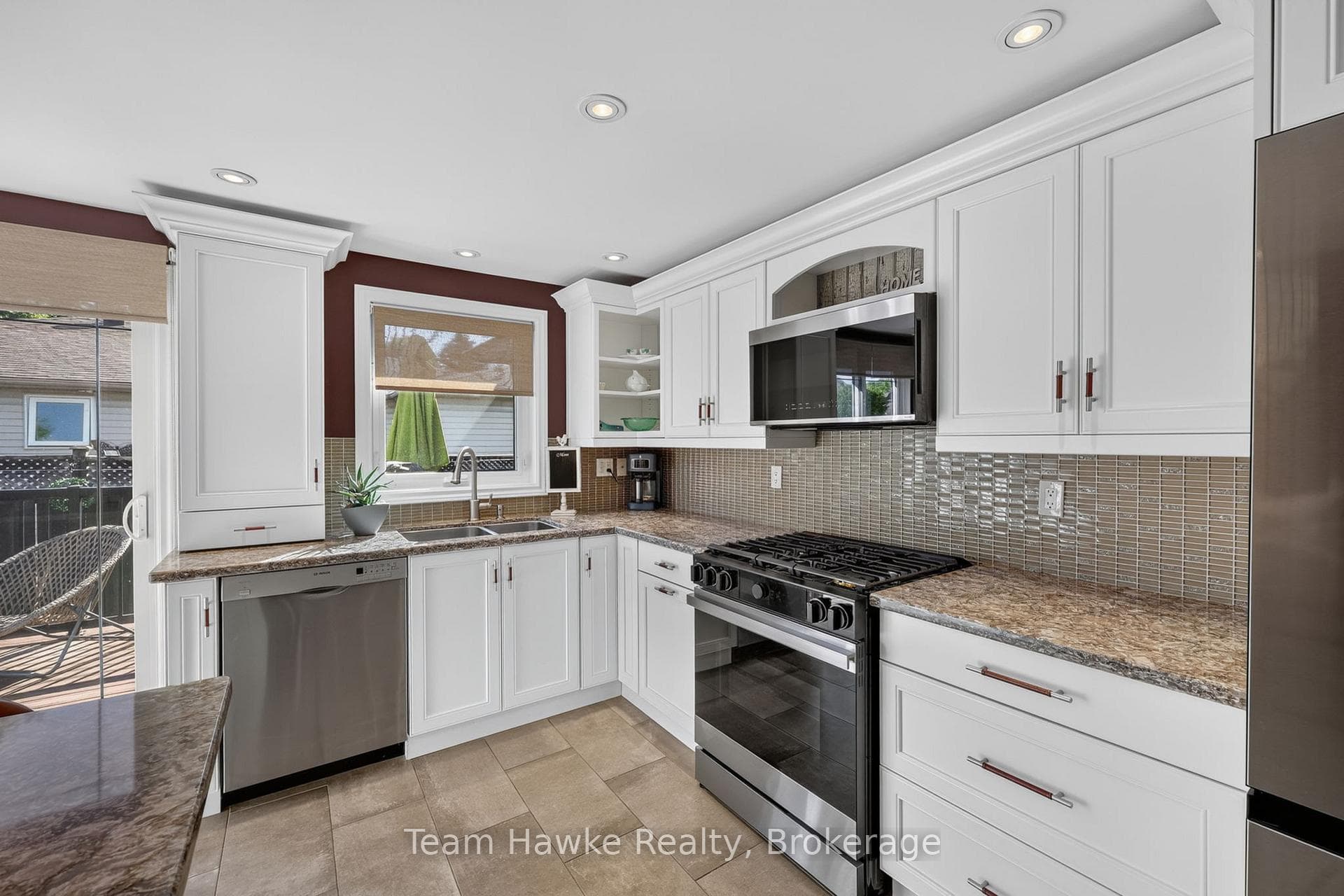 400 Galloway Boulevard photo 7