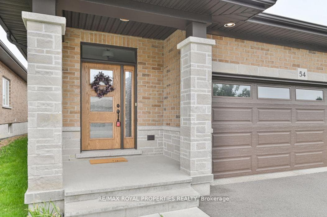 54 Ledgerock Court photo 5