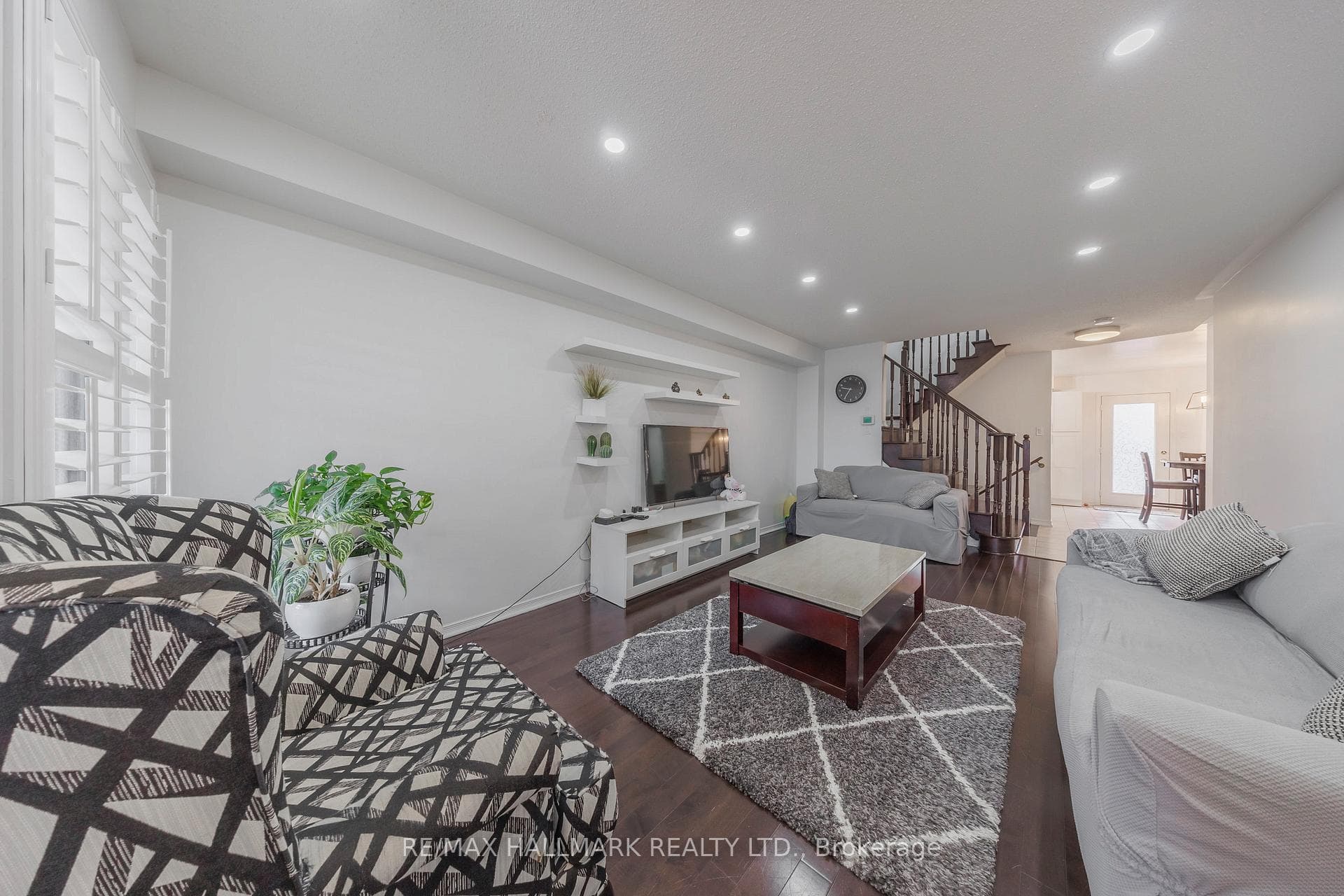 39 Delbert Circle photo 3