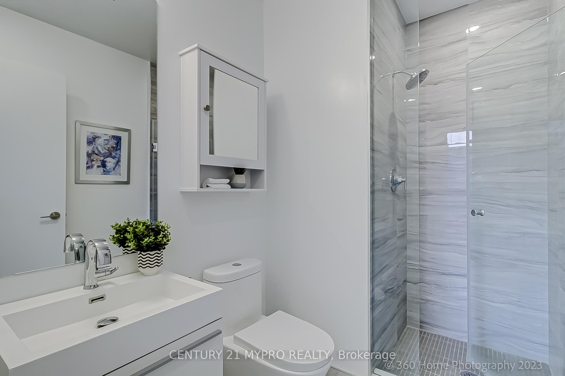 39 Roehampton Avenue Unit 505 photo 2