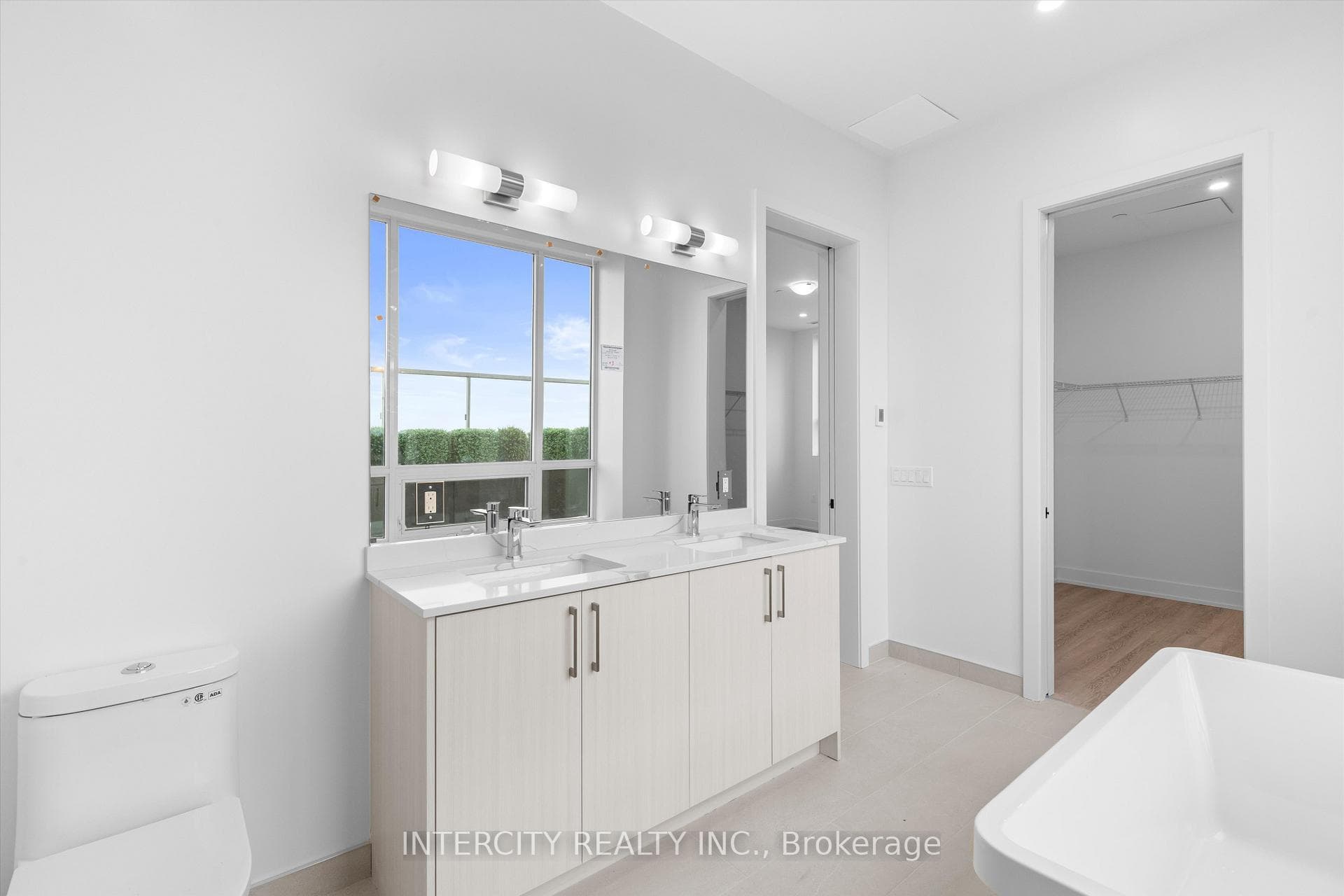 2075 King Road Unit 615 photo 17