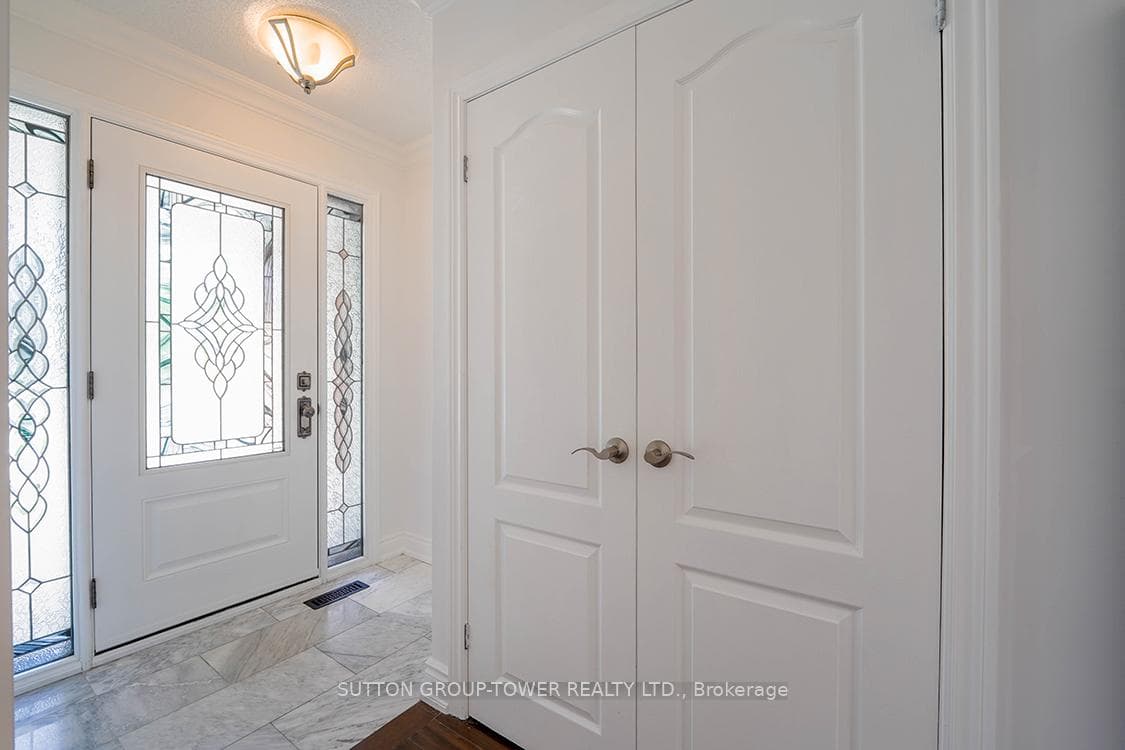 225 Park Lawn Road photo 7