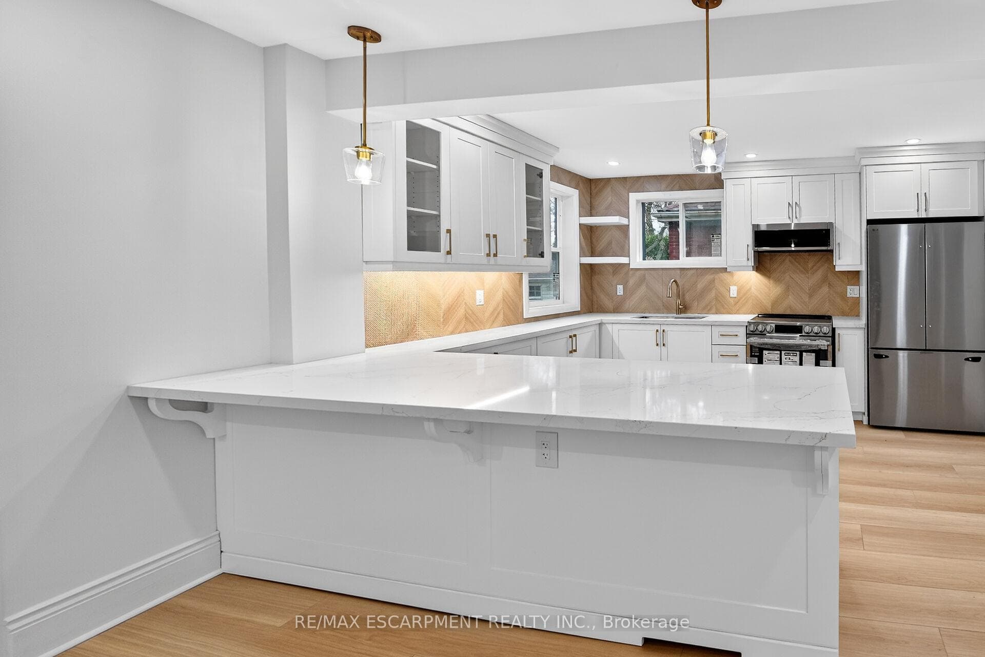 101 Houghton Avenue photo 10