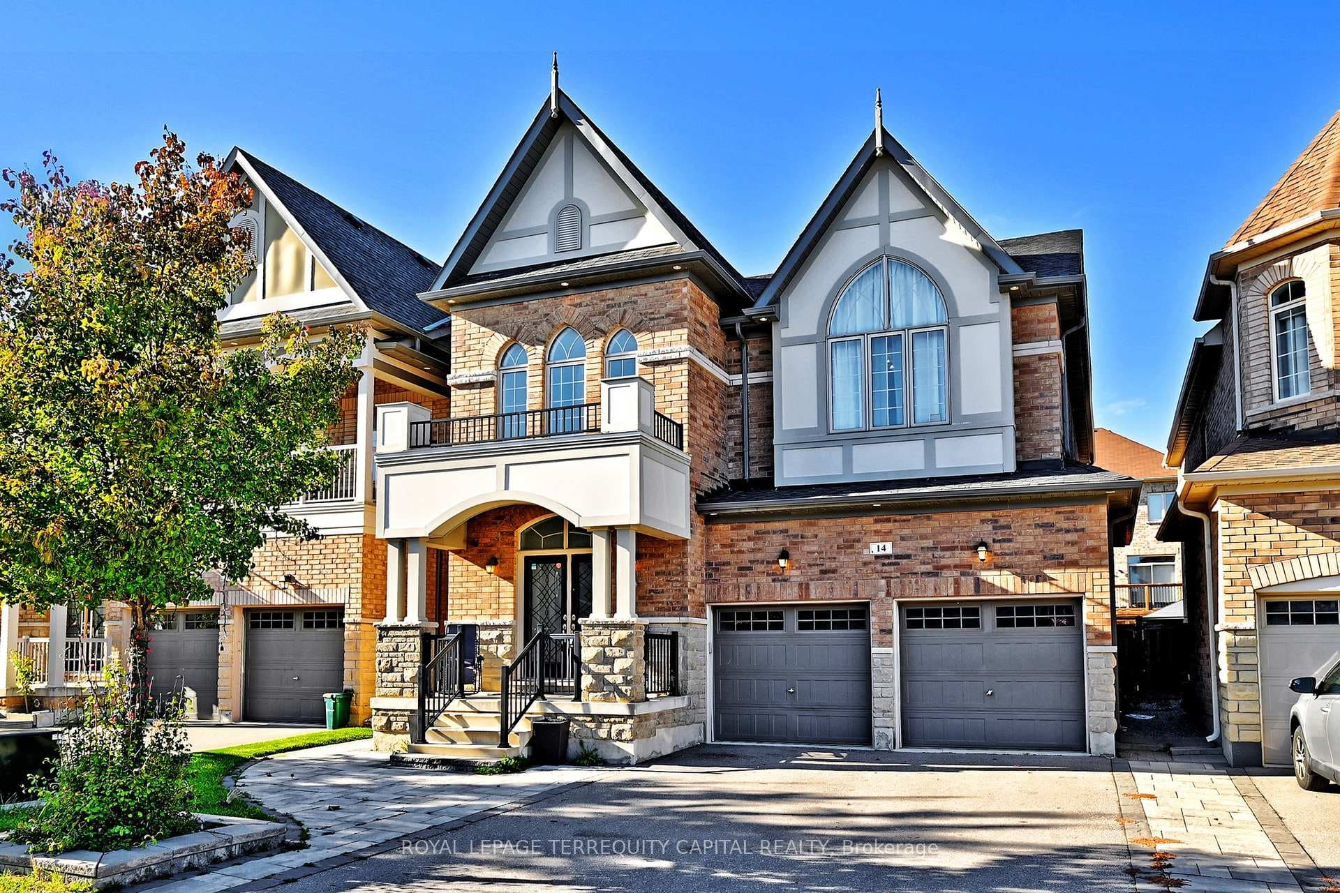14 Beaconsfield Drive photo 1