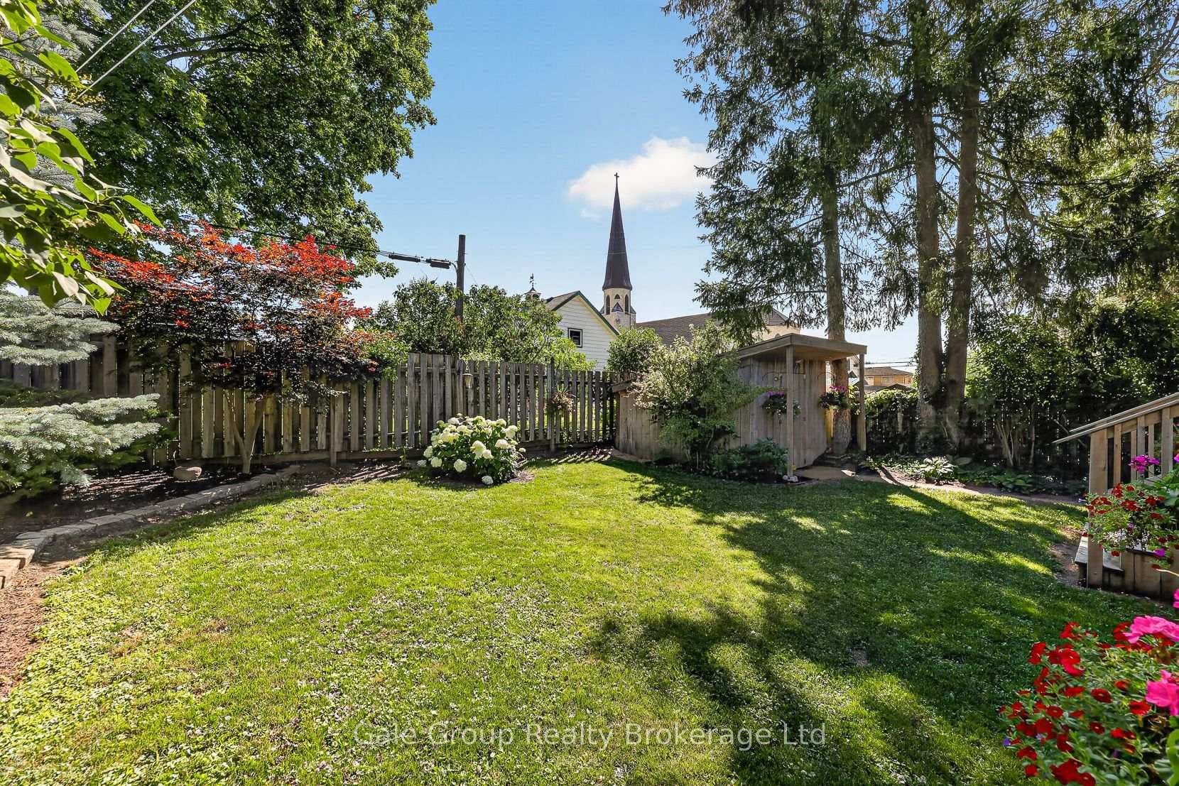 160 John Street photo 10