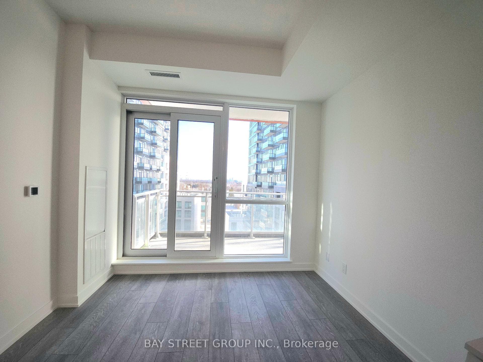8888 Yonge Street Unit 604 photo 7