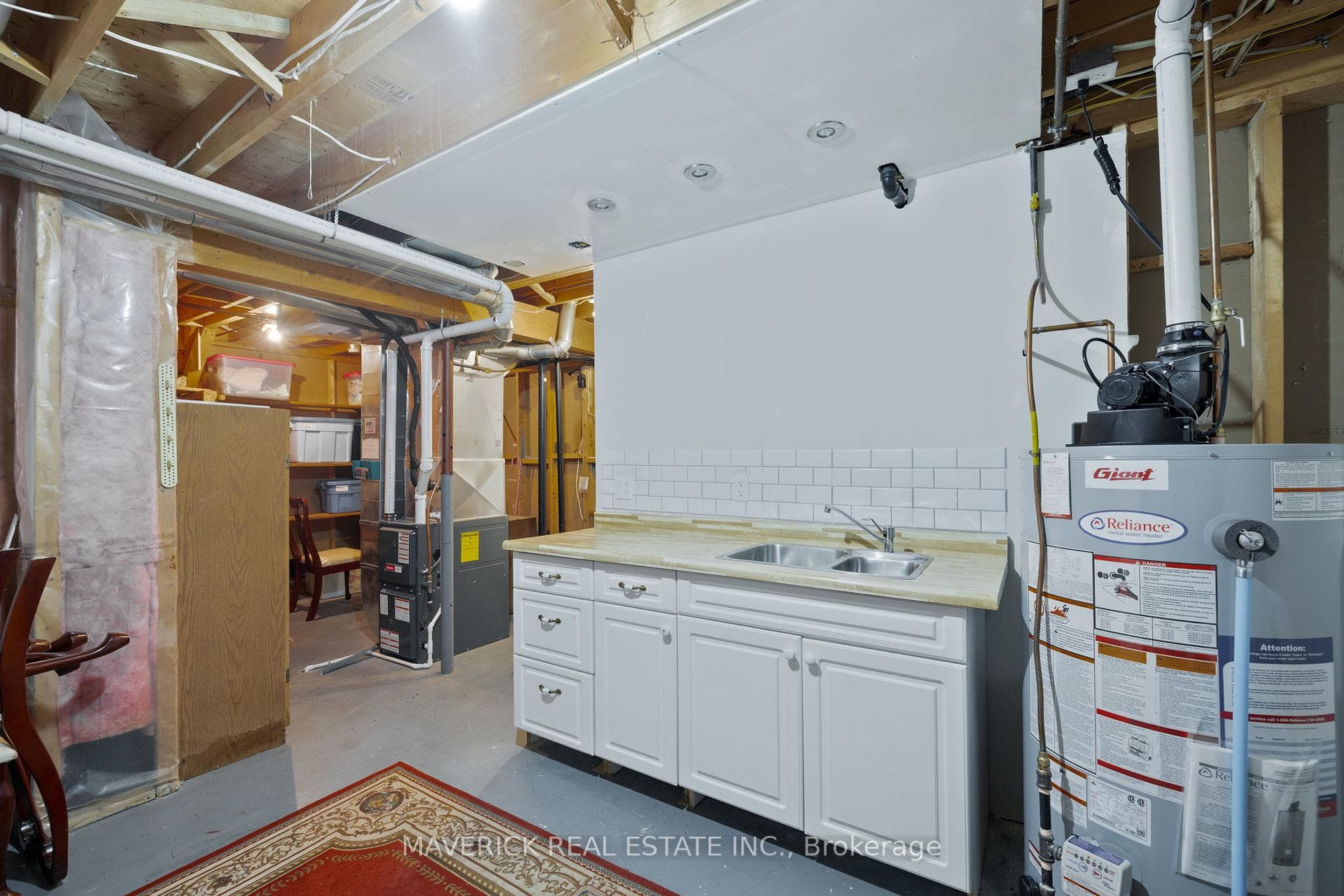 98 Carrie Crescent photo 27