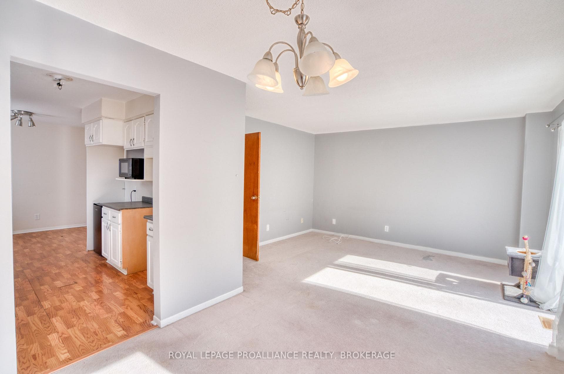 937 Killarney Crescent photo 42
