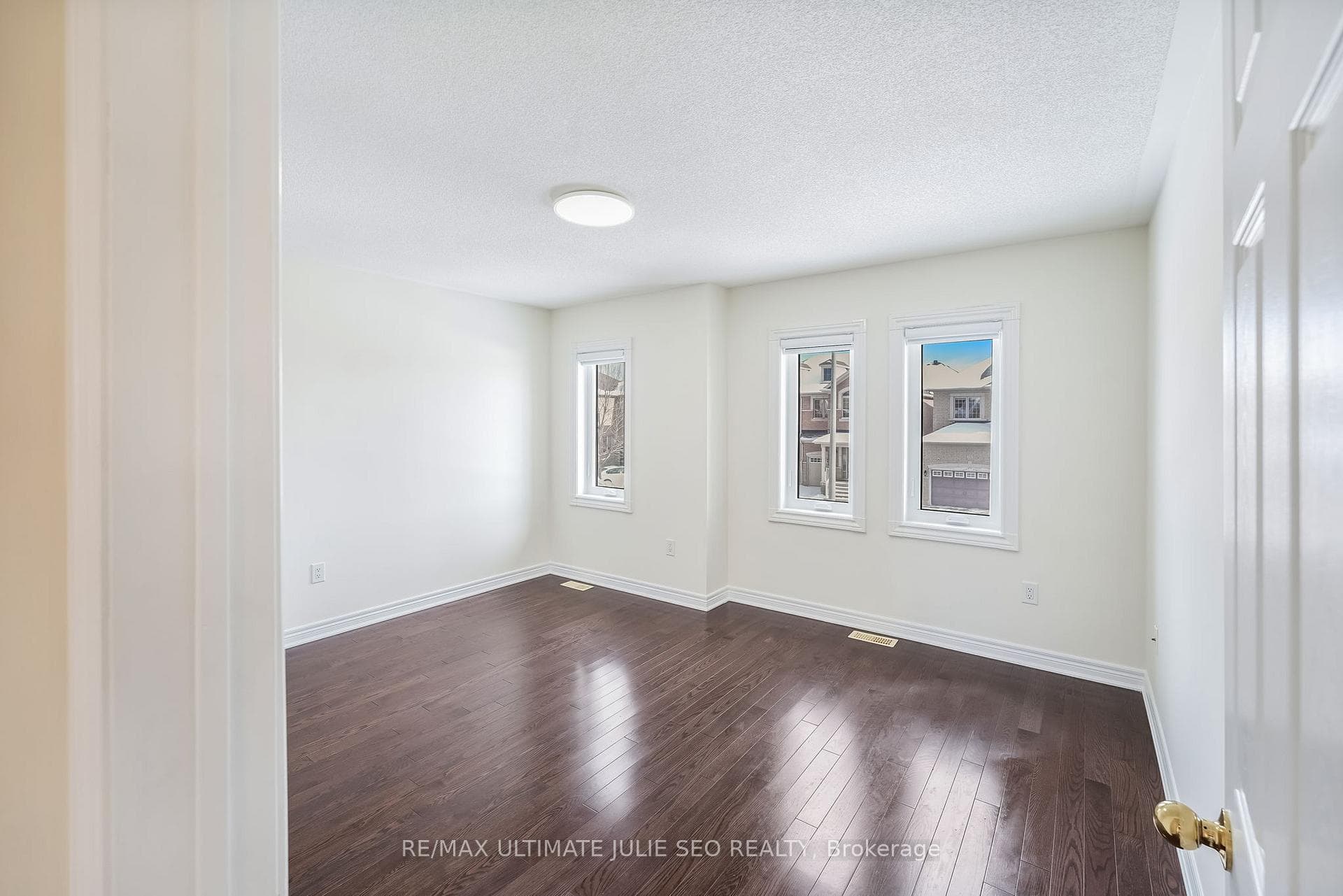 161 Black Maple Crescent photo 18