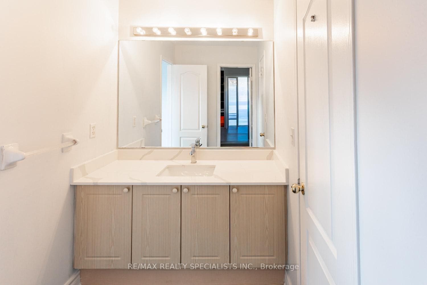 6281 Lisgar Drive photo 25