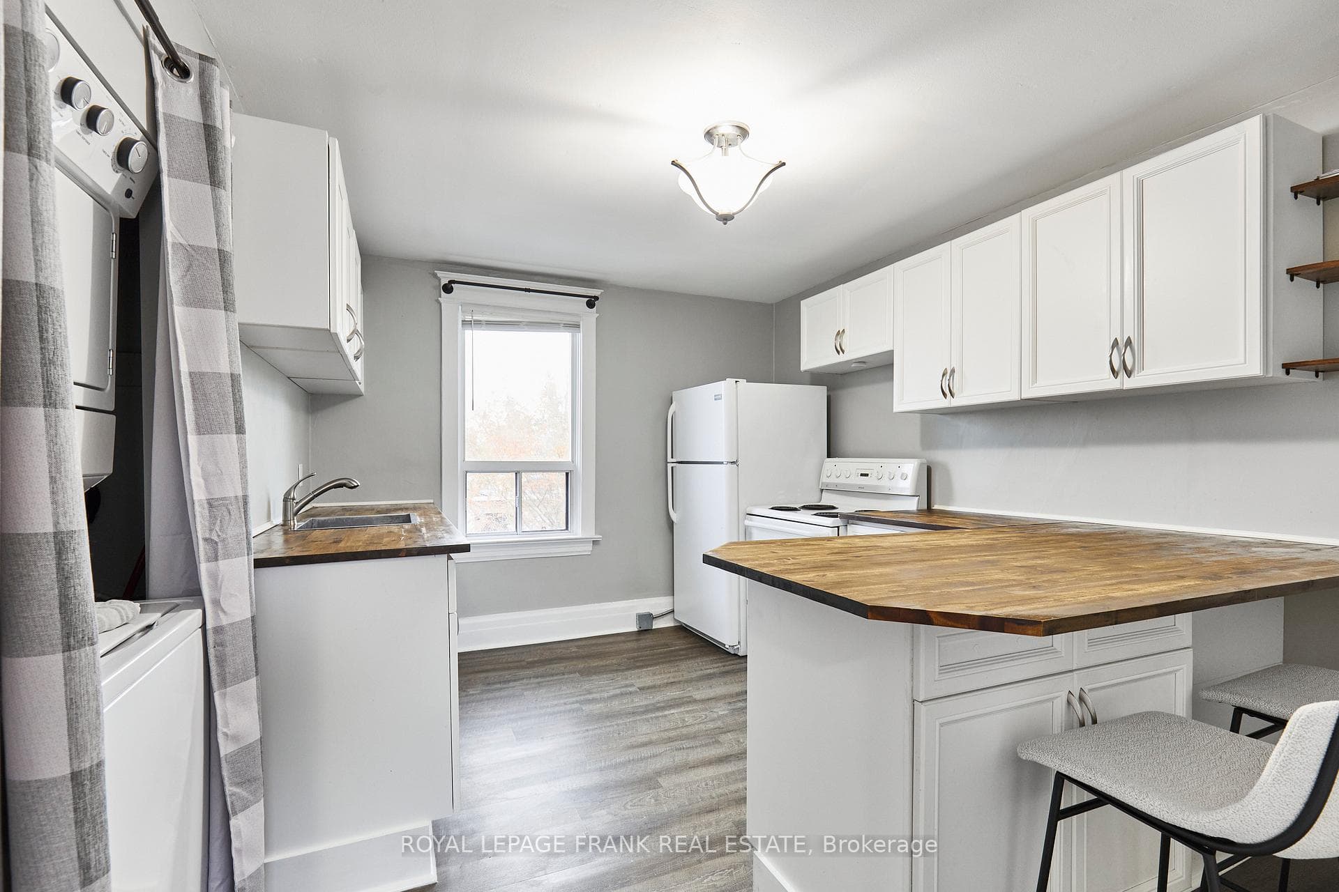 82 Nassau Street photo 23