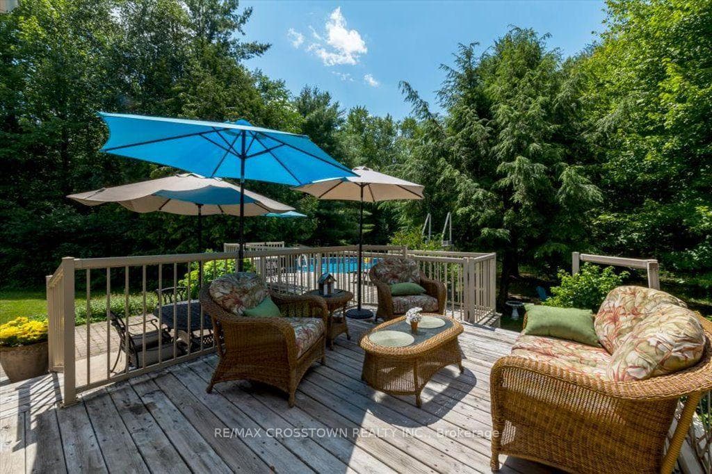 Rear deck