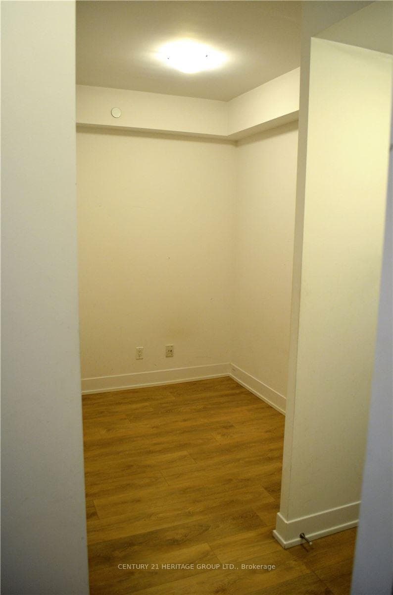 9471 Yonge Street Unit 1108 photo 9