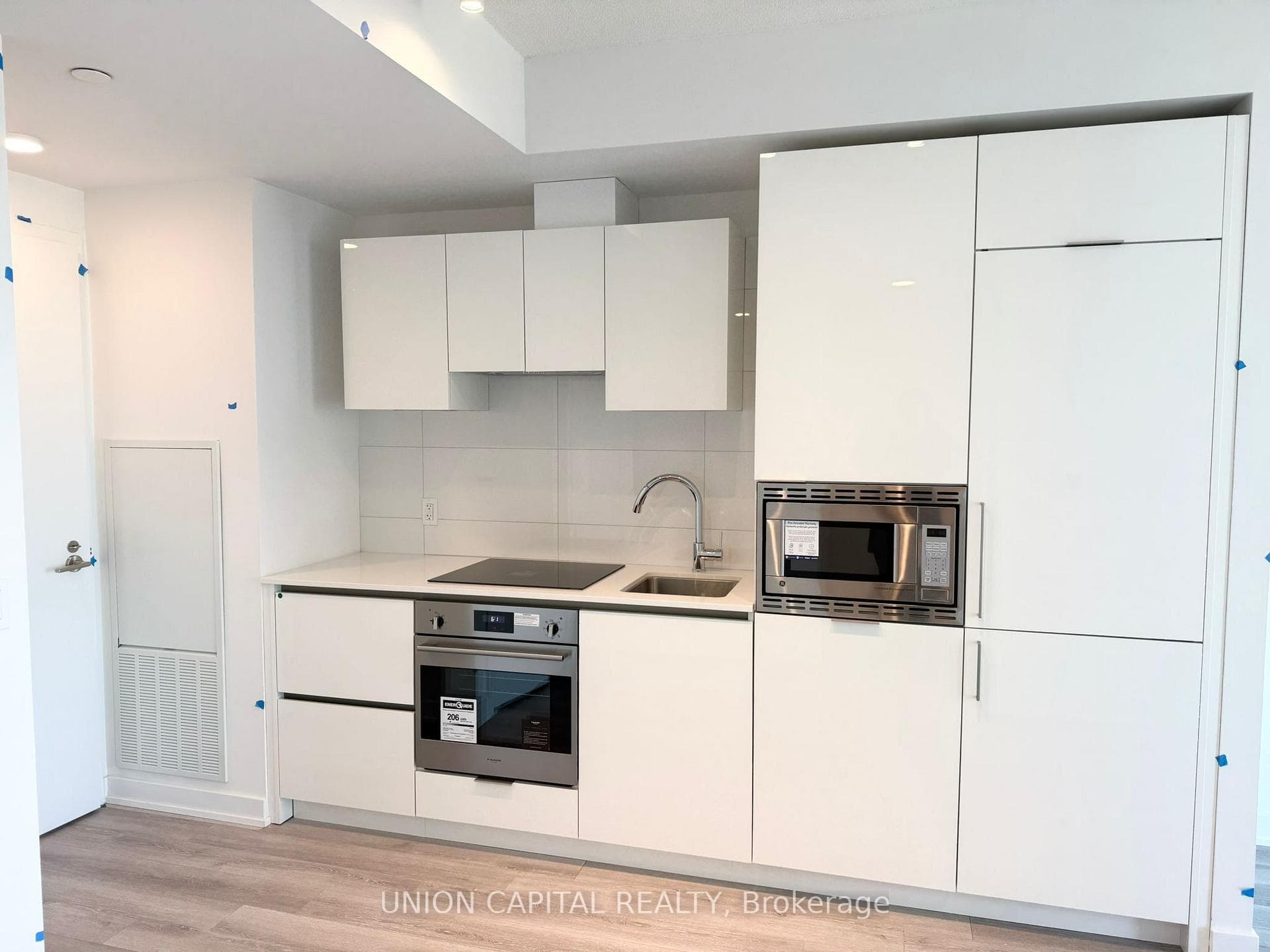 238 Simcoe Street Unit 3602 photo 4