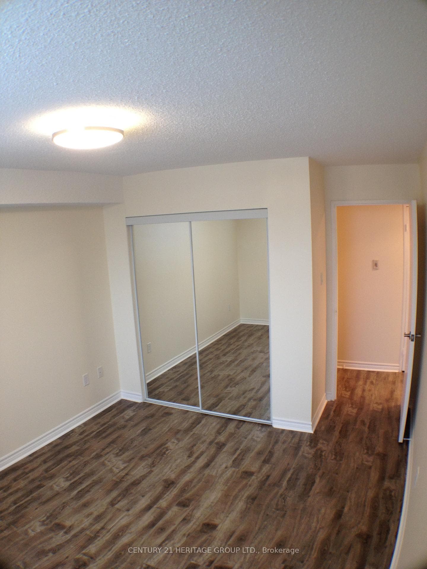 20 William Roe Boulevard Unit 305 photo 11