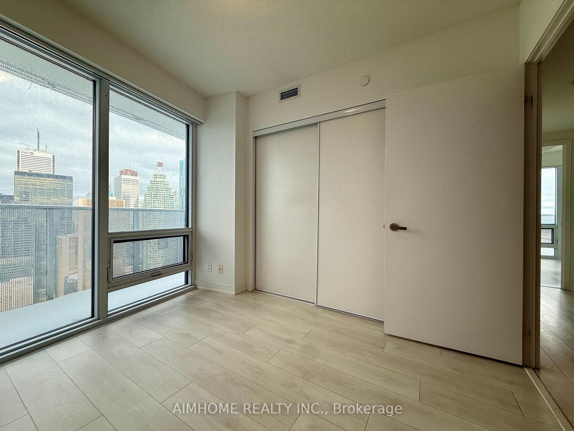 88 Harbour Street Unit 5304 photo 15