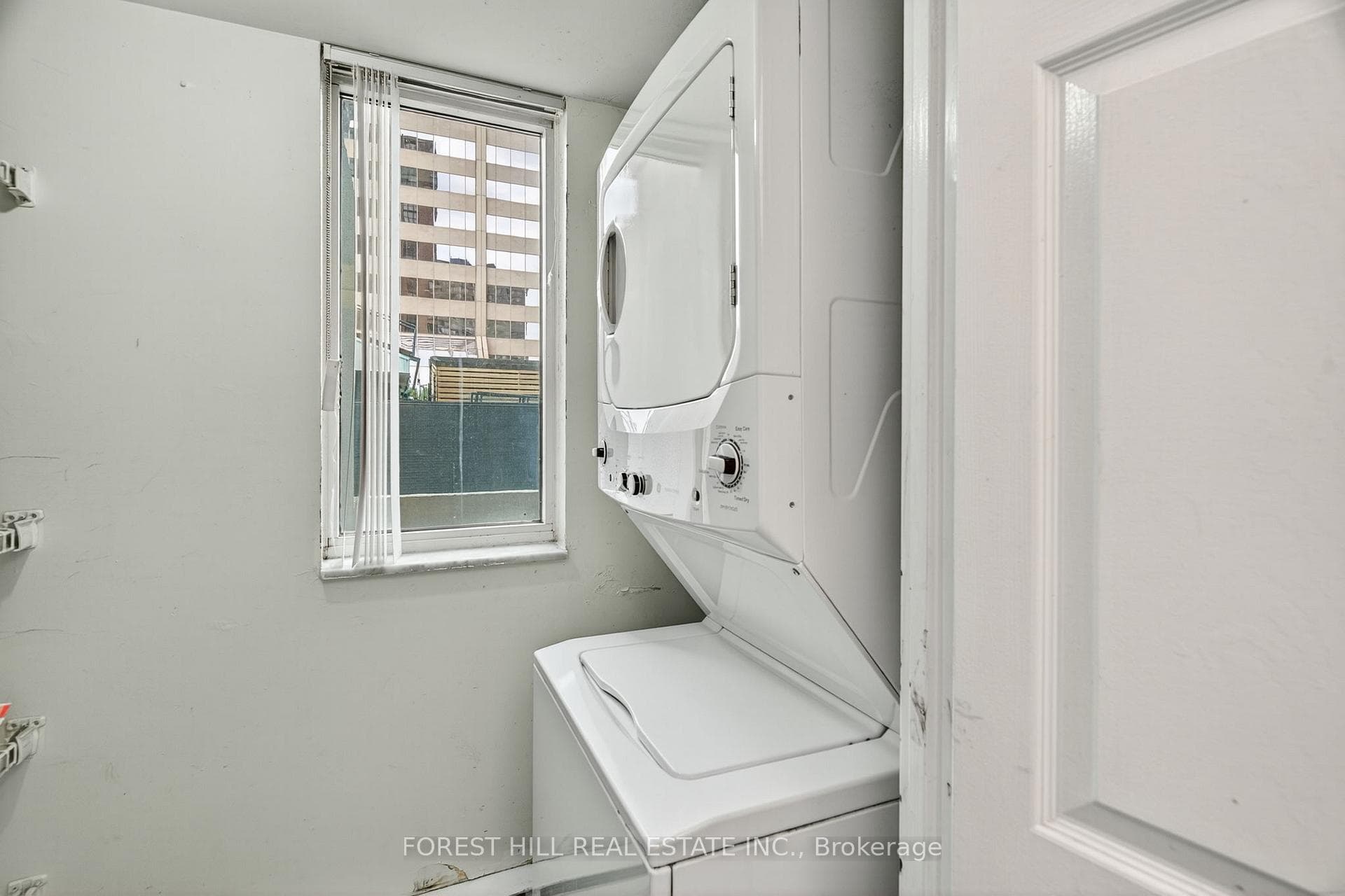 285 Enfield Place Unit 210 photo 11