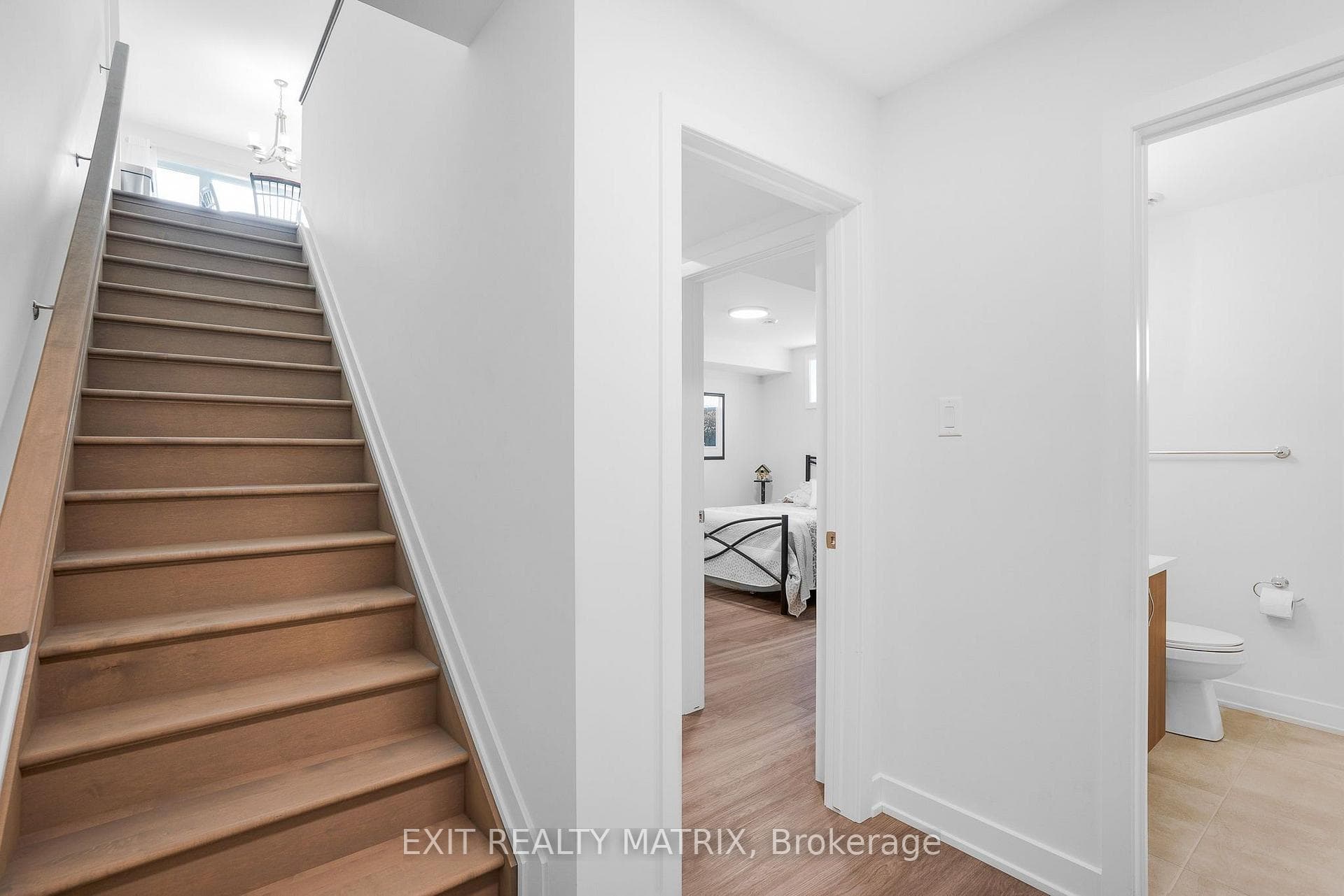 521 Barrage Street photo 14