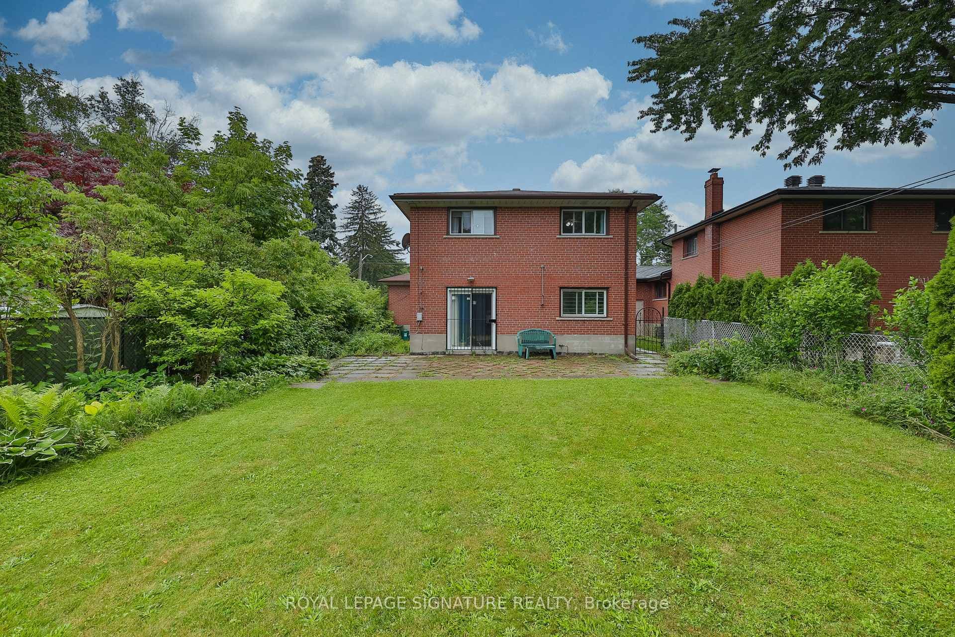 3 Presley Ave - 40ft x 327ft lot
