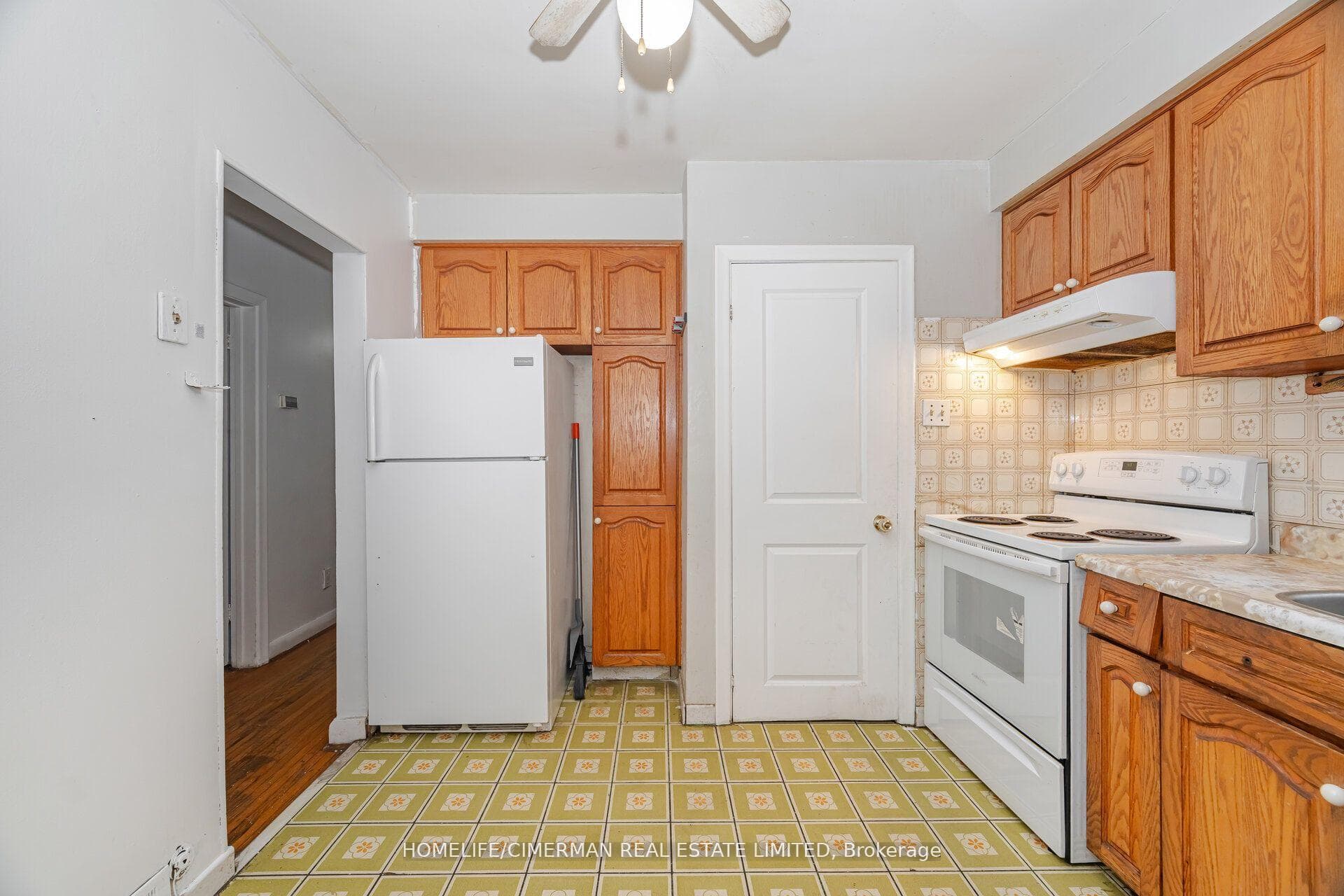 44 Plewes Road photo 11