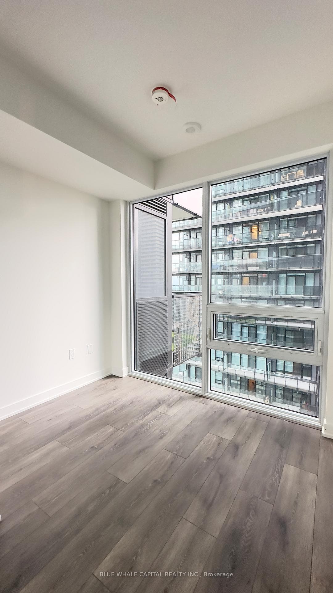 117 Broadway Avenue Unit 2202 photo 12