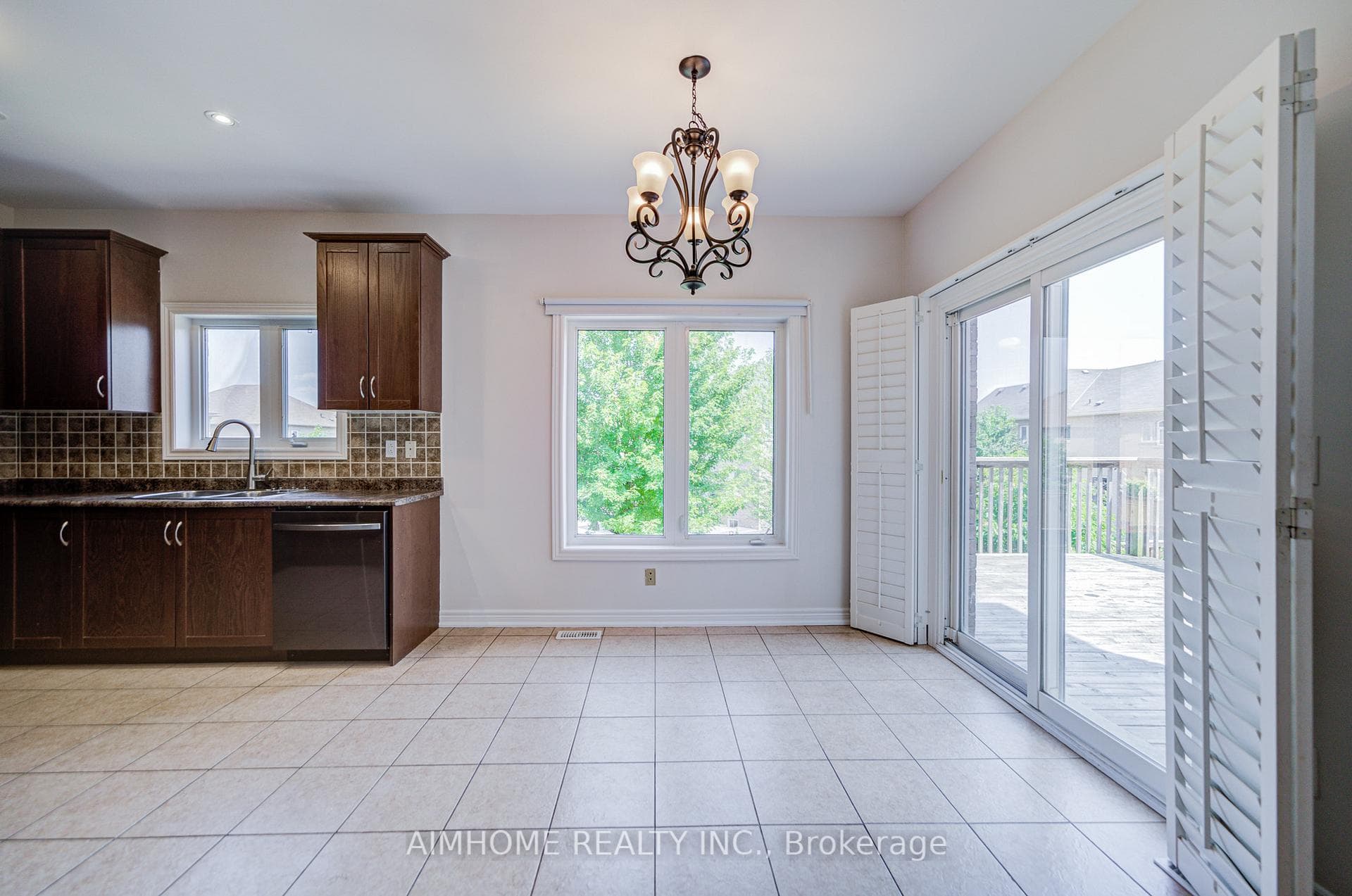 415 Peter Rupert Avenue photo 12