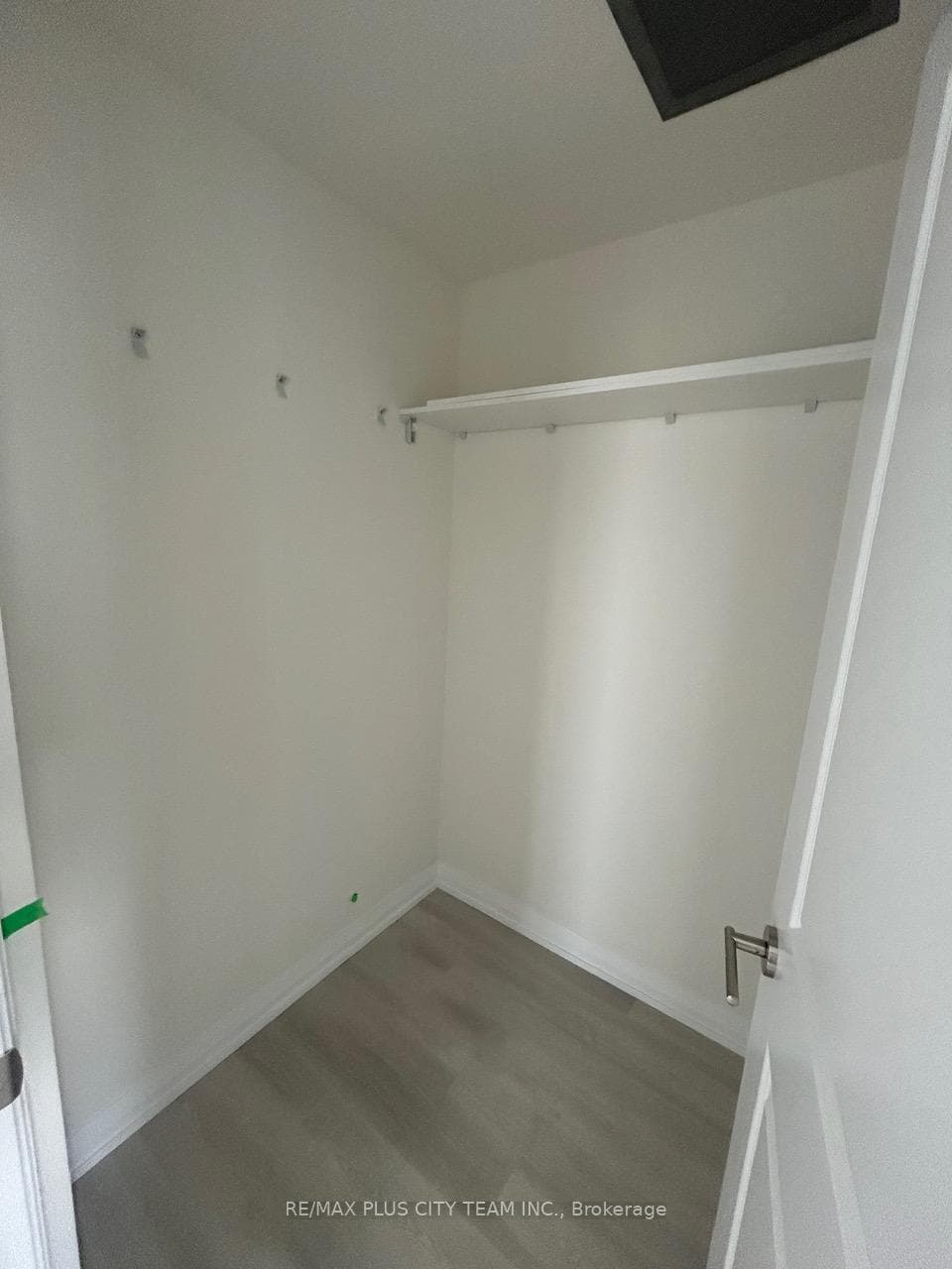 3260 Sheppard Avenue Unit 1702 photo 11