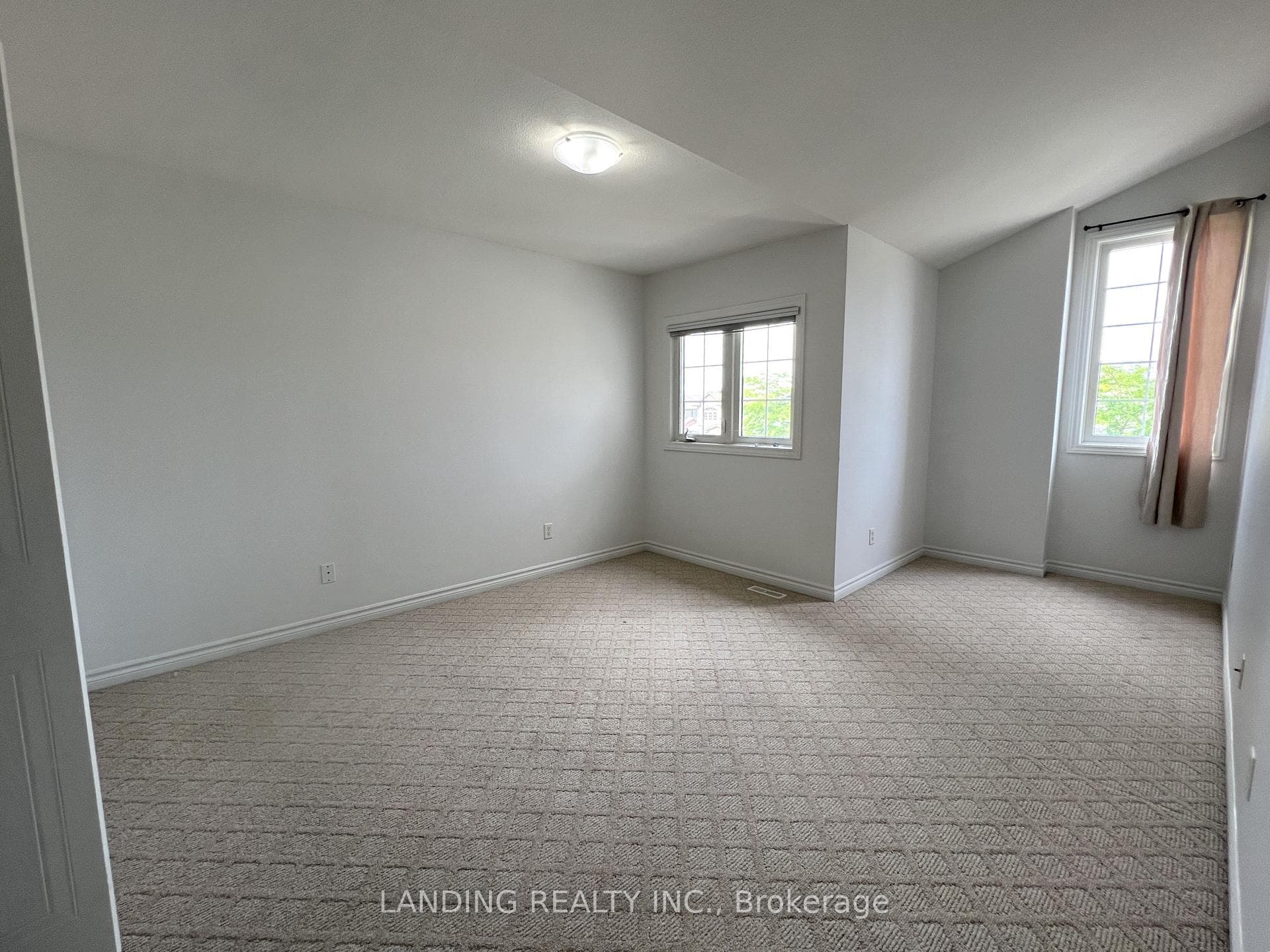 1822 Mickleborough Drive photo 11