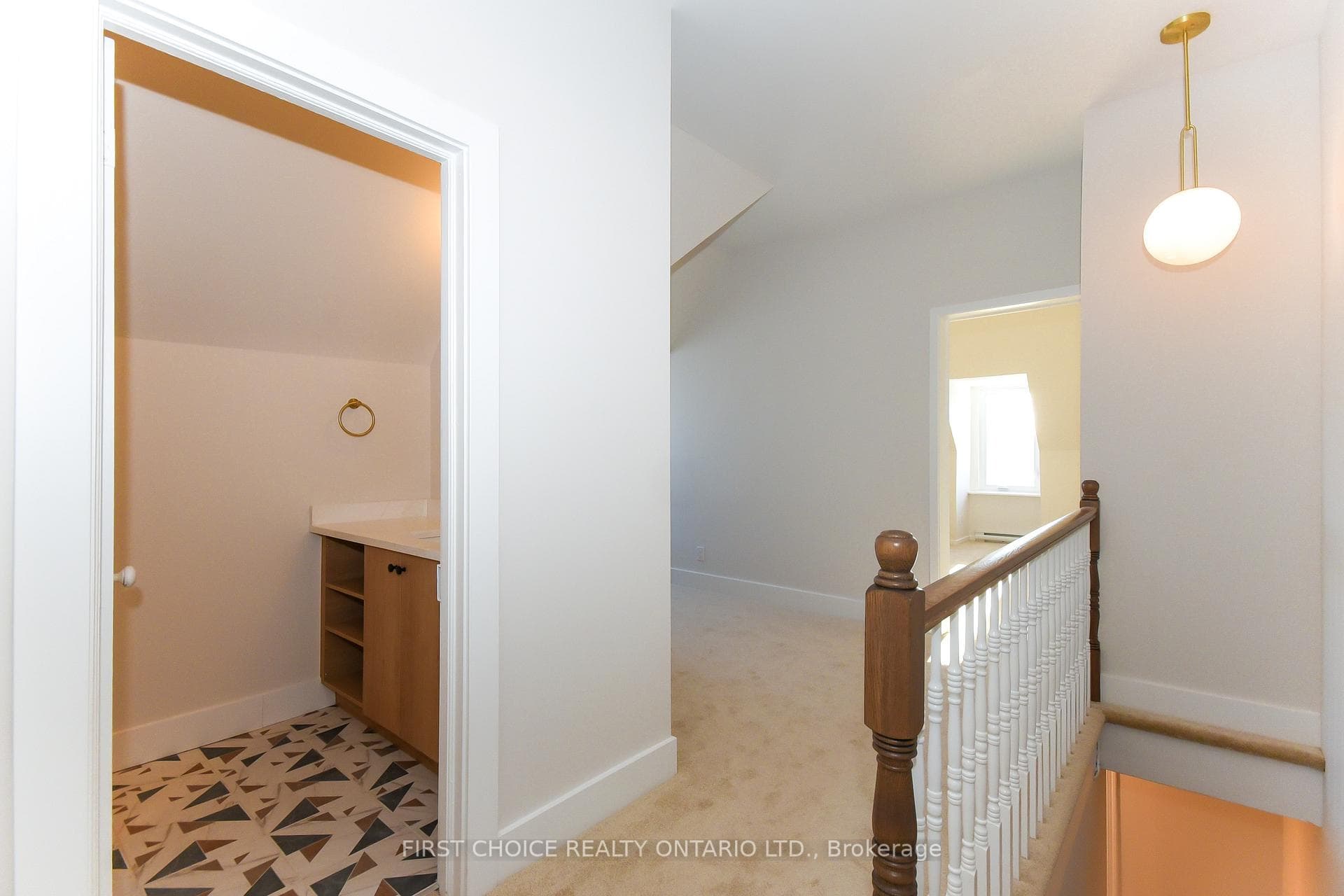 27 Third Avenue photo 34