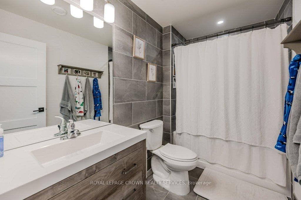 38 Fourth Avenue photo 22