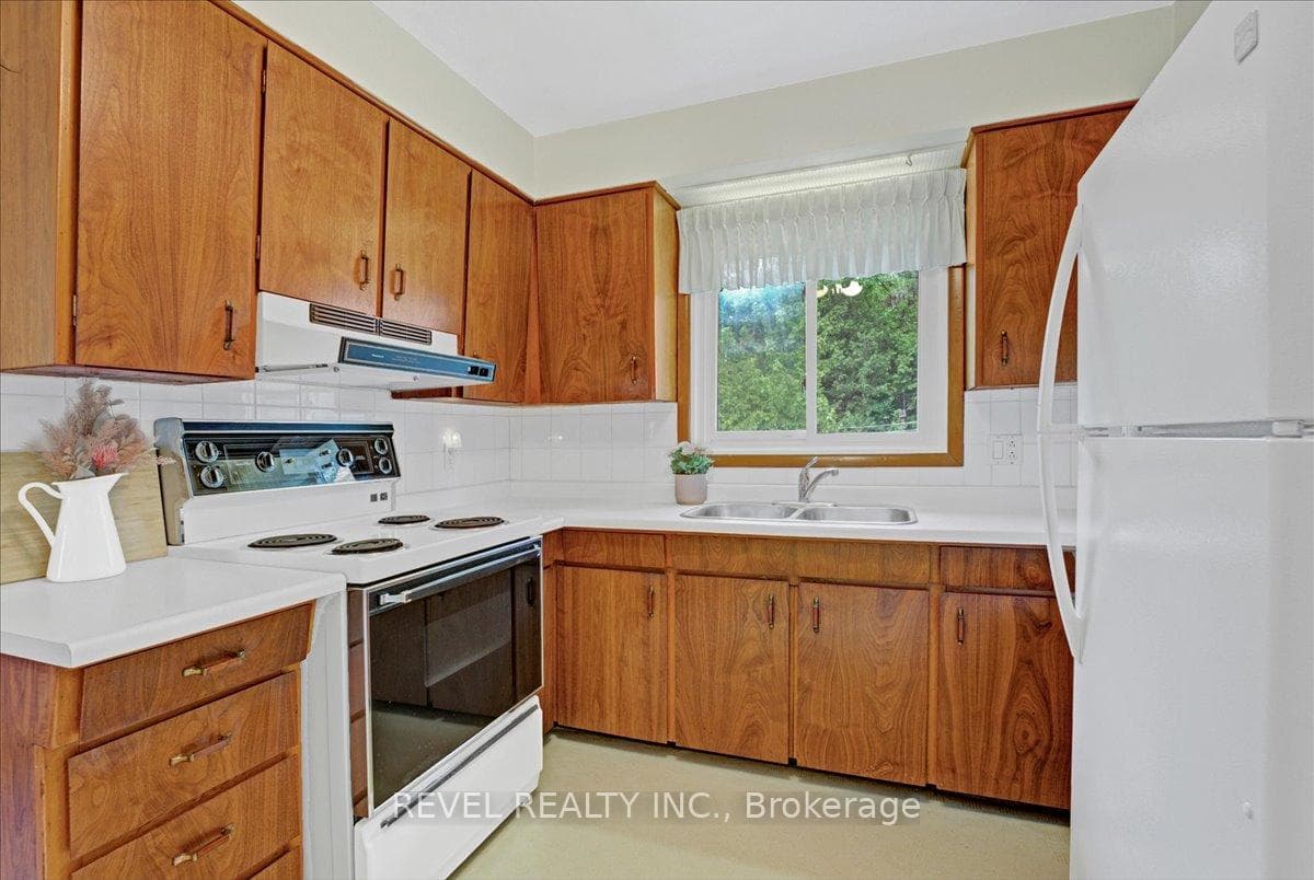 328 West 5th Street photo 8