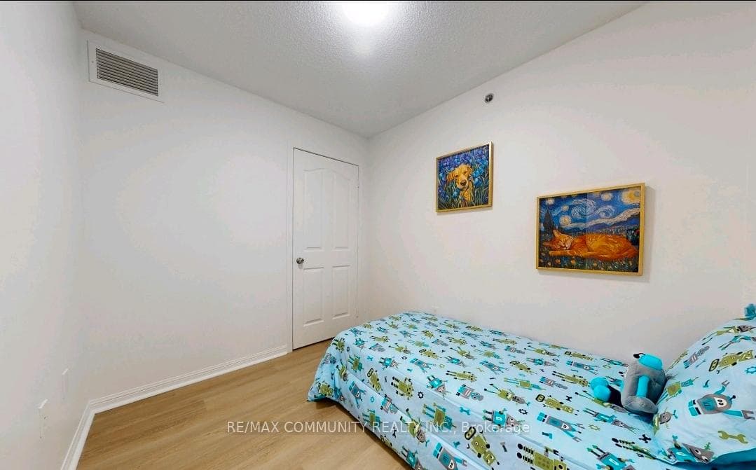 5225 Finch Avenue Unit 423 photo 20