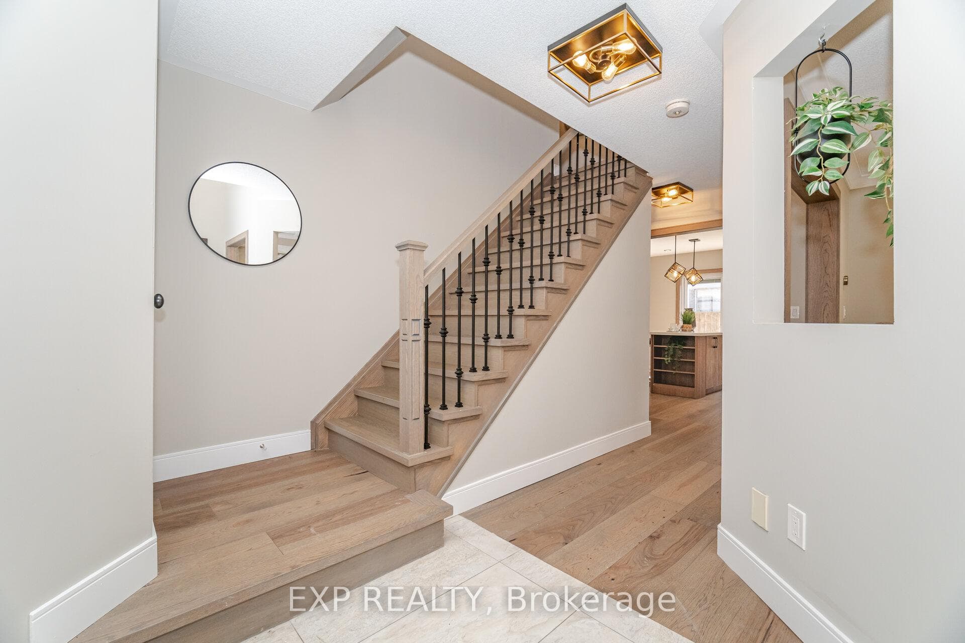 160 DIXON Drive photo 25