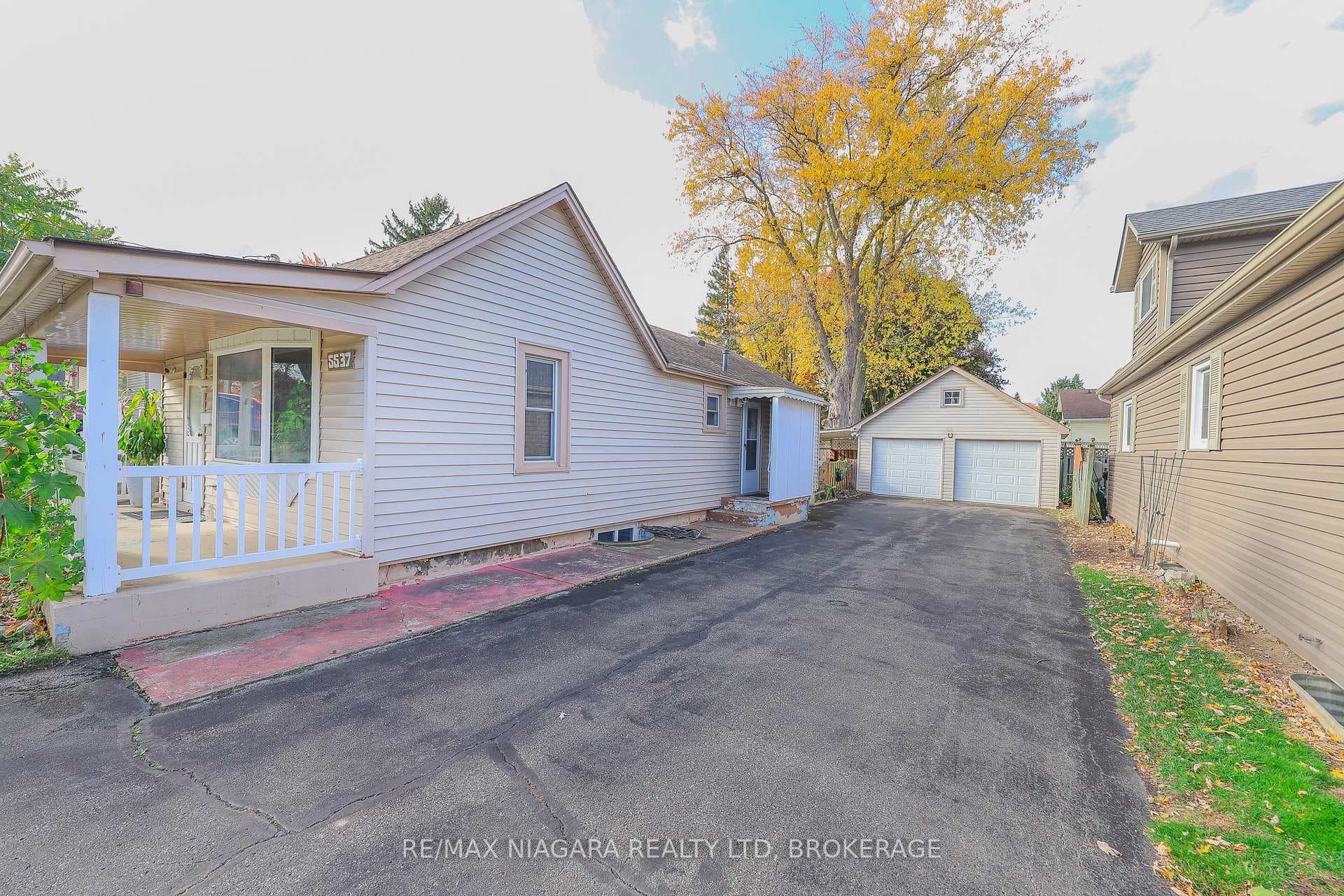 5537 Montrose Road photo 4