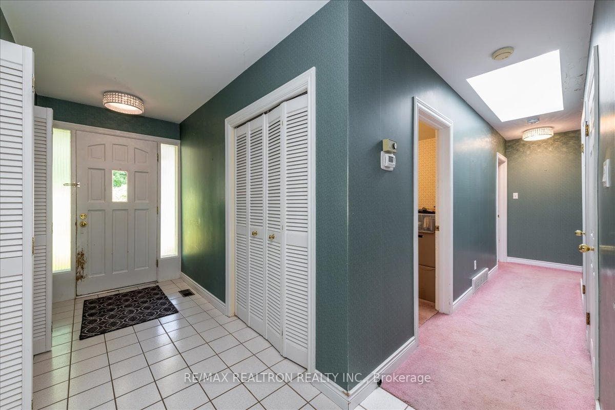 16 Tower Crescent photo 10