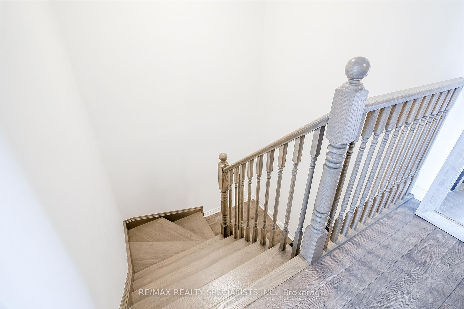 150 Oak Park Boulevard Unit 513 photo 25