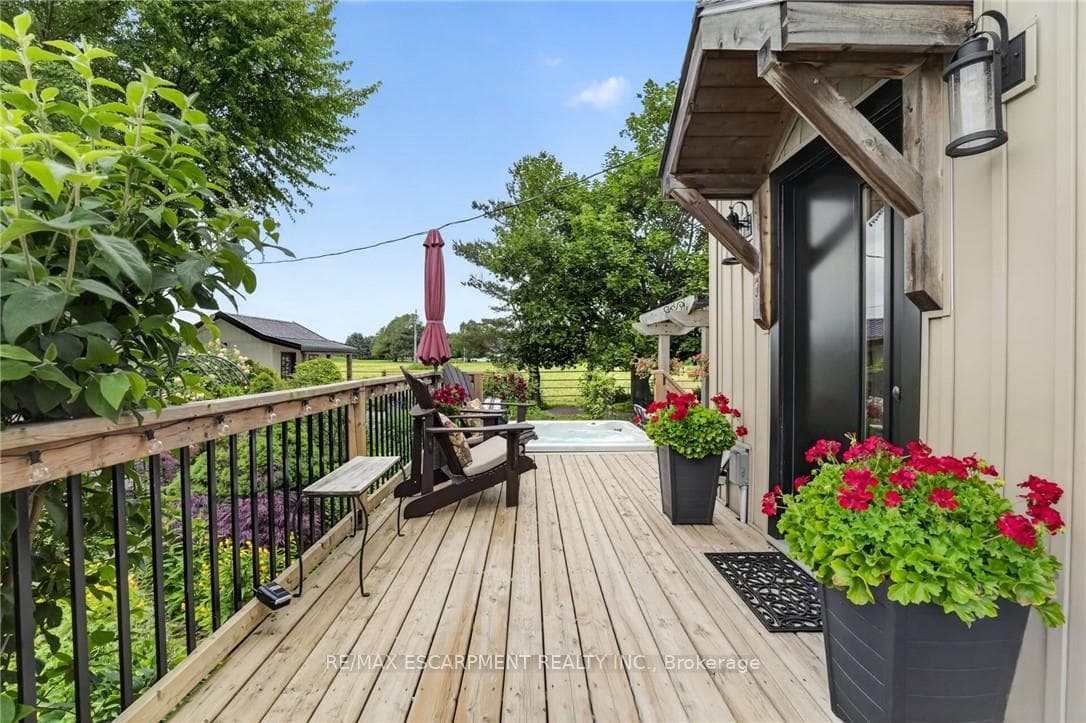 3754 LAKESHORE Road photo 37