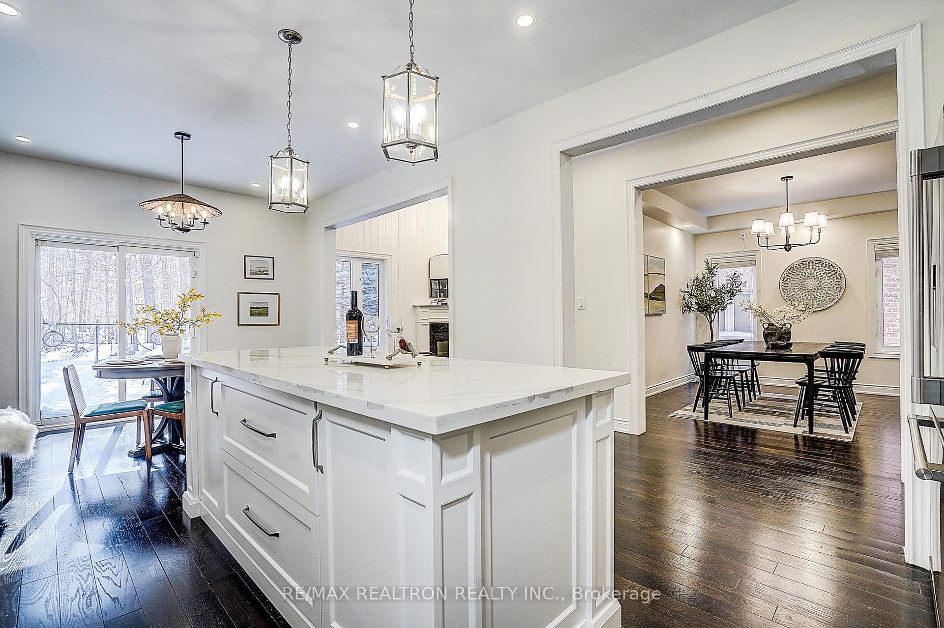 571 Davos Road photo 18