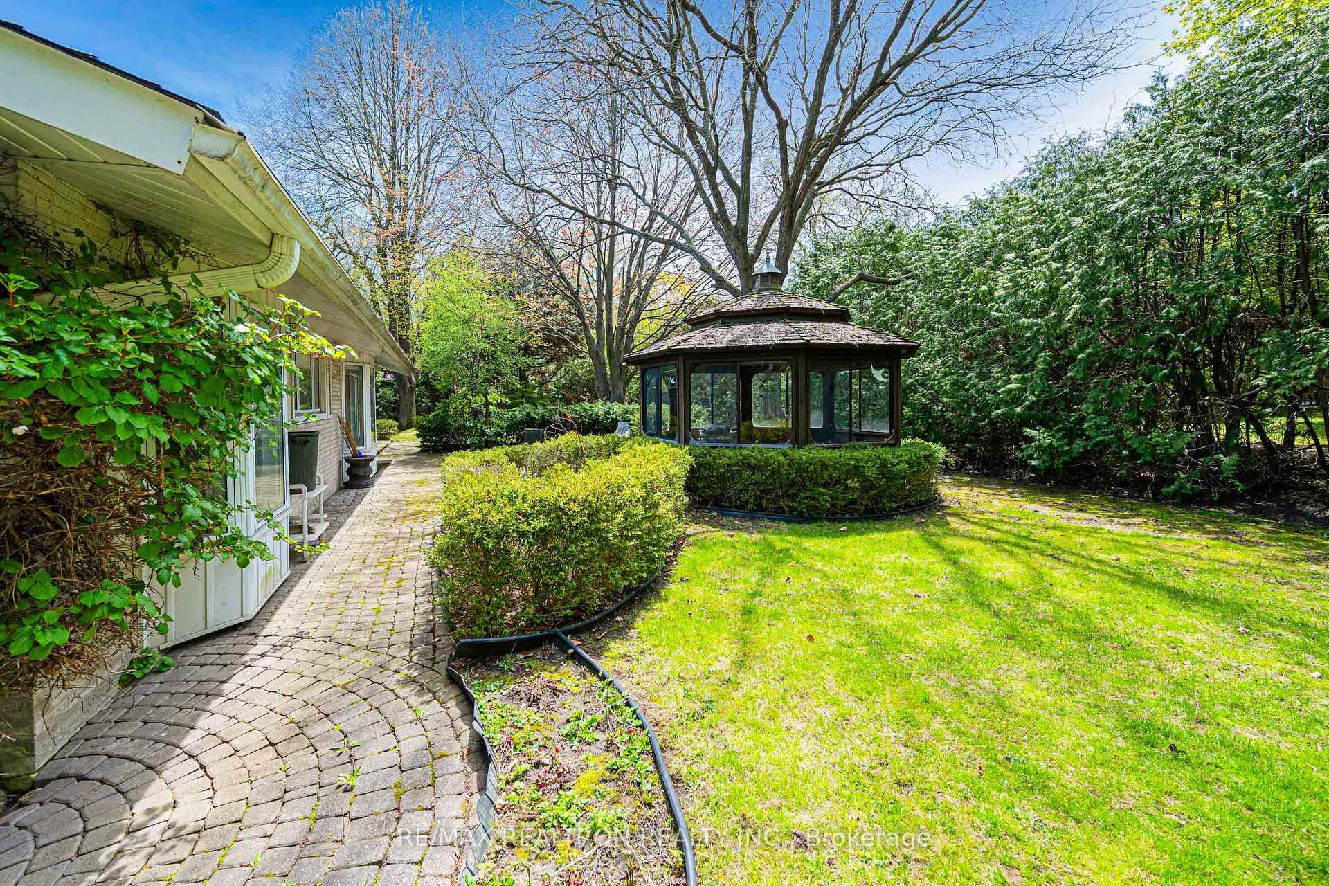 25 Vernham Court photo 40