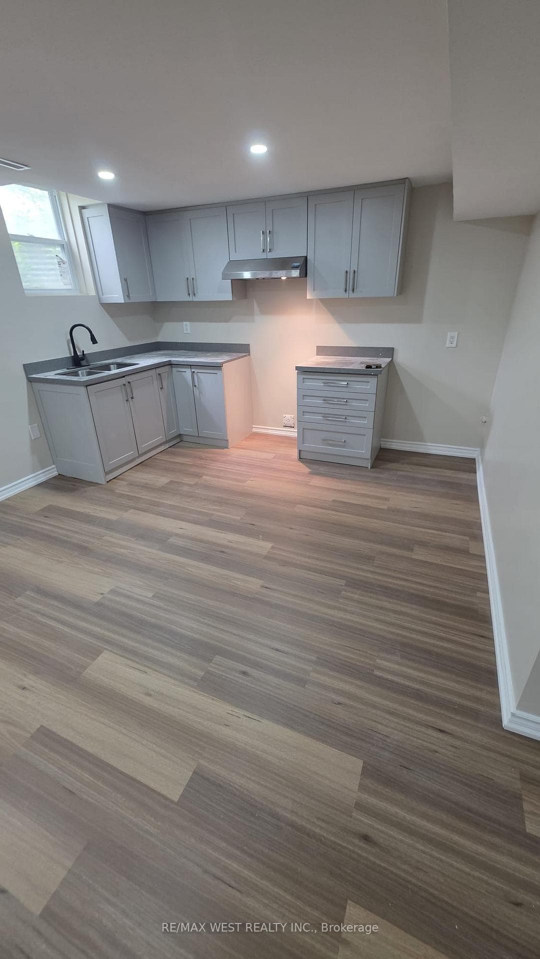 60 Furrow Drive photo 15