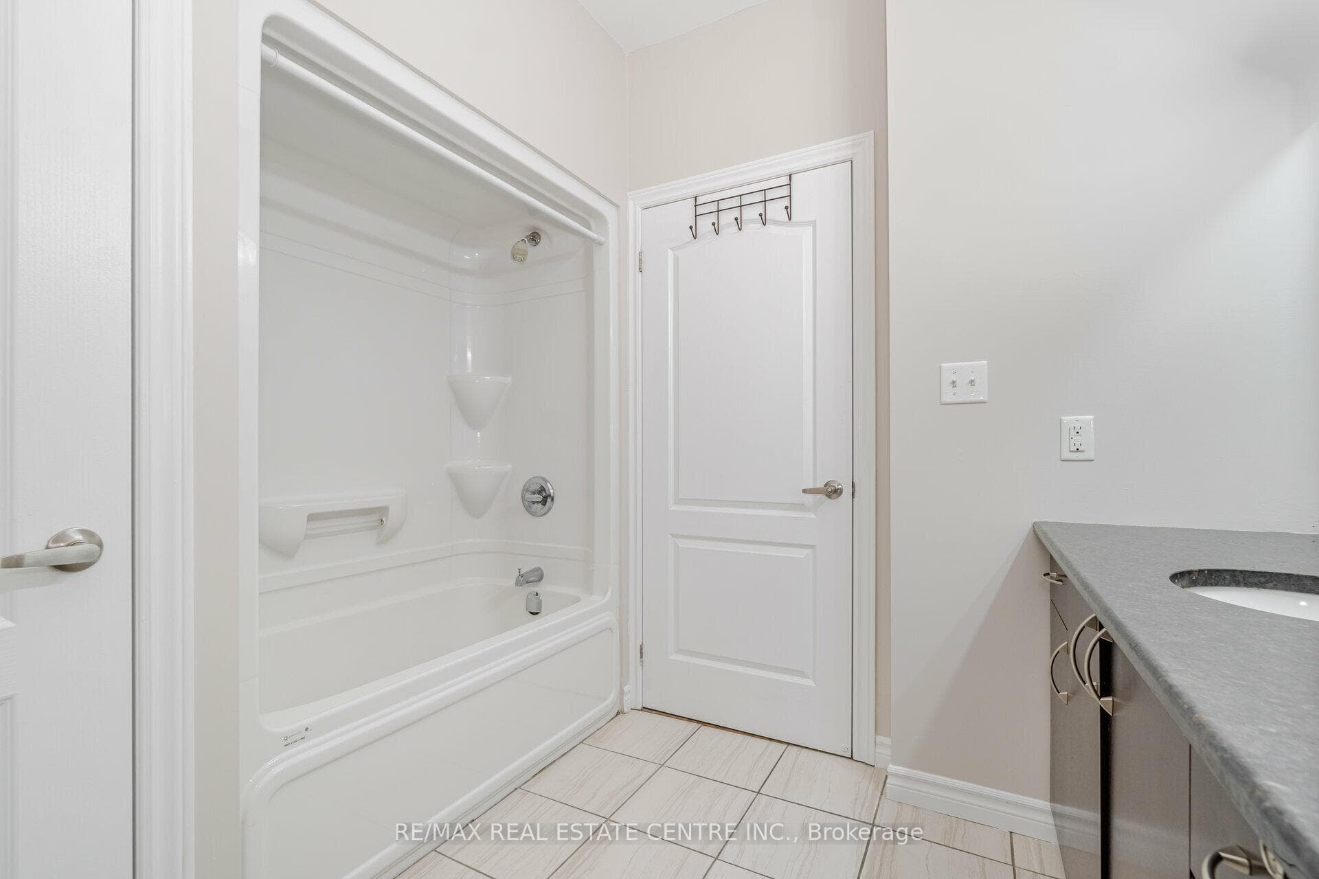 1470 Main Street Unit 410 photo 13
