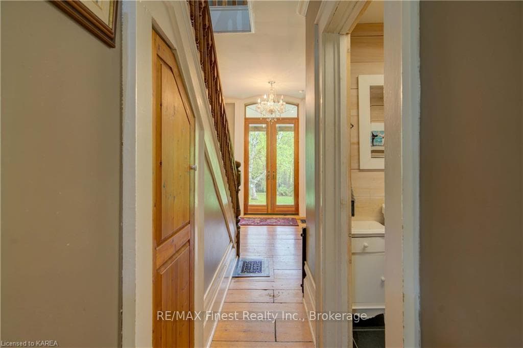 4895 WALLACE Road photo 17