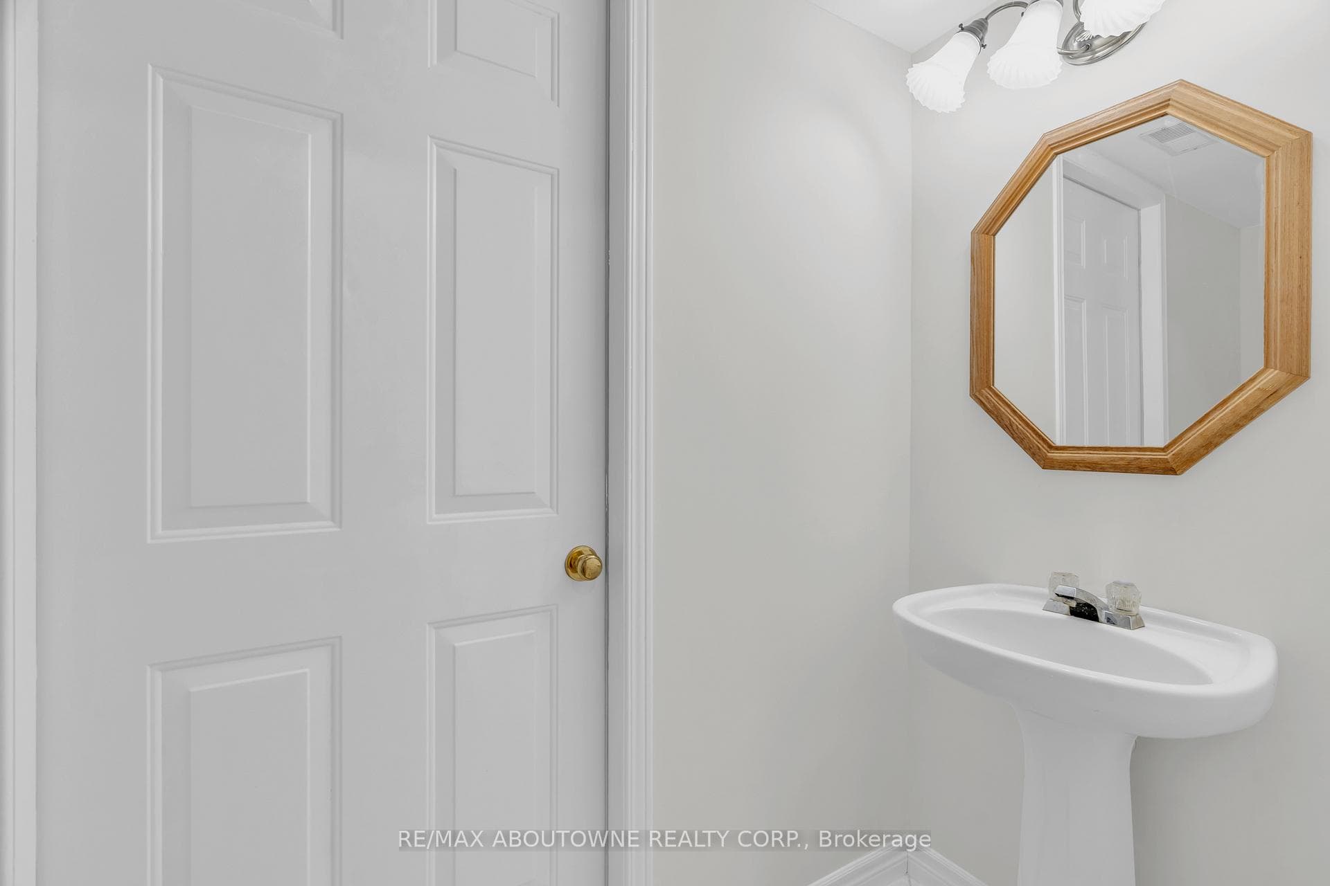144 Rickson Avenue photo 39