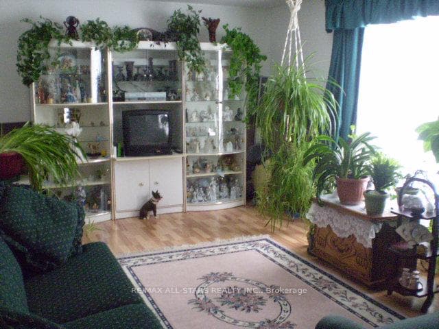 1225 SPRING VALLEY Road photo 9