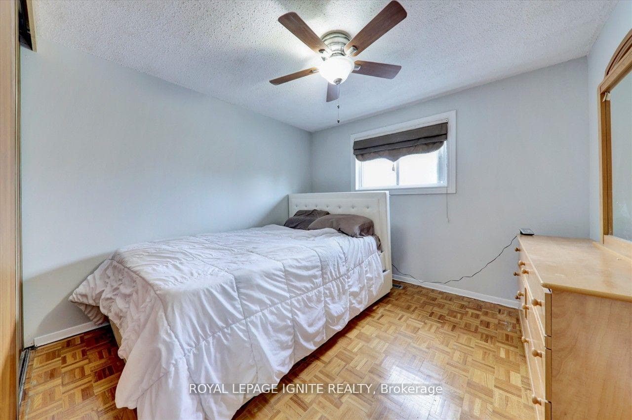 9 Pilkey Crescent photo 12